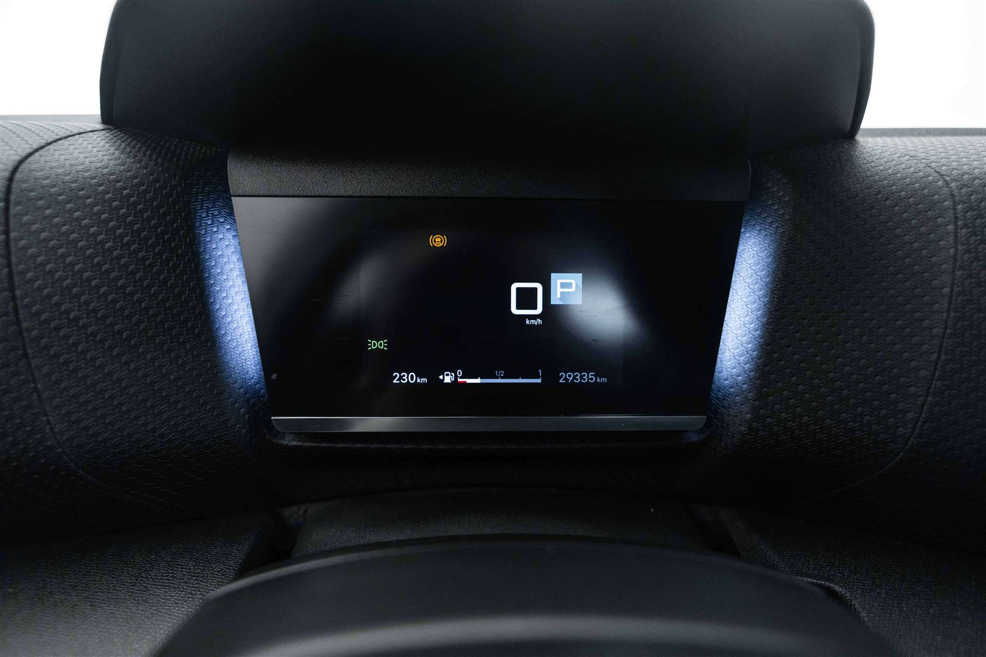 CITROEN CITROEN C4 1.2 PureTech Shine EAT8-Automat-image-19