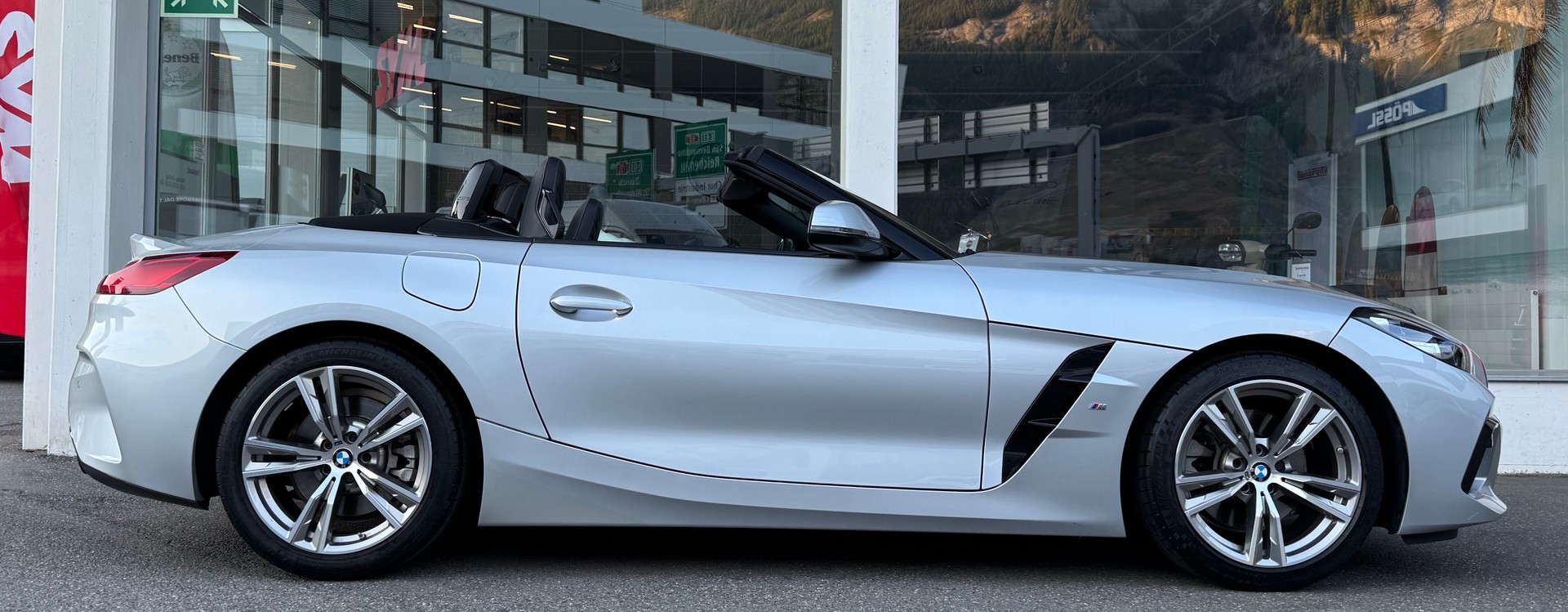 BMW Z4 sDrive 20i M Sport Steptronic-showroom-element-1
