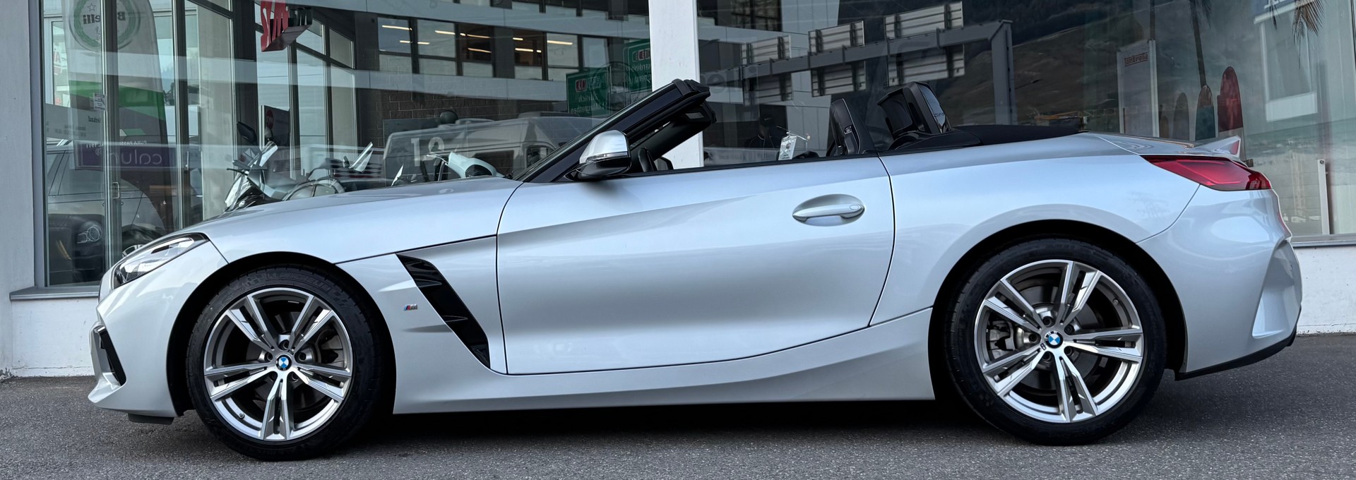 BMW Z4 sDrive 20i M Sport Steptronic-showroom-element-2