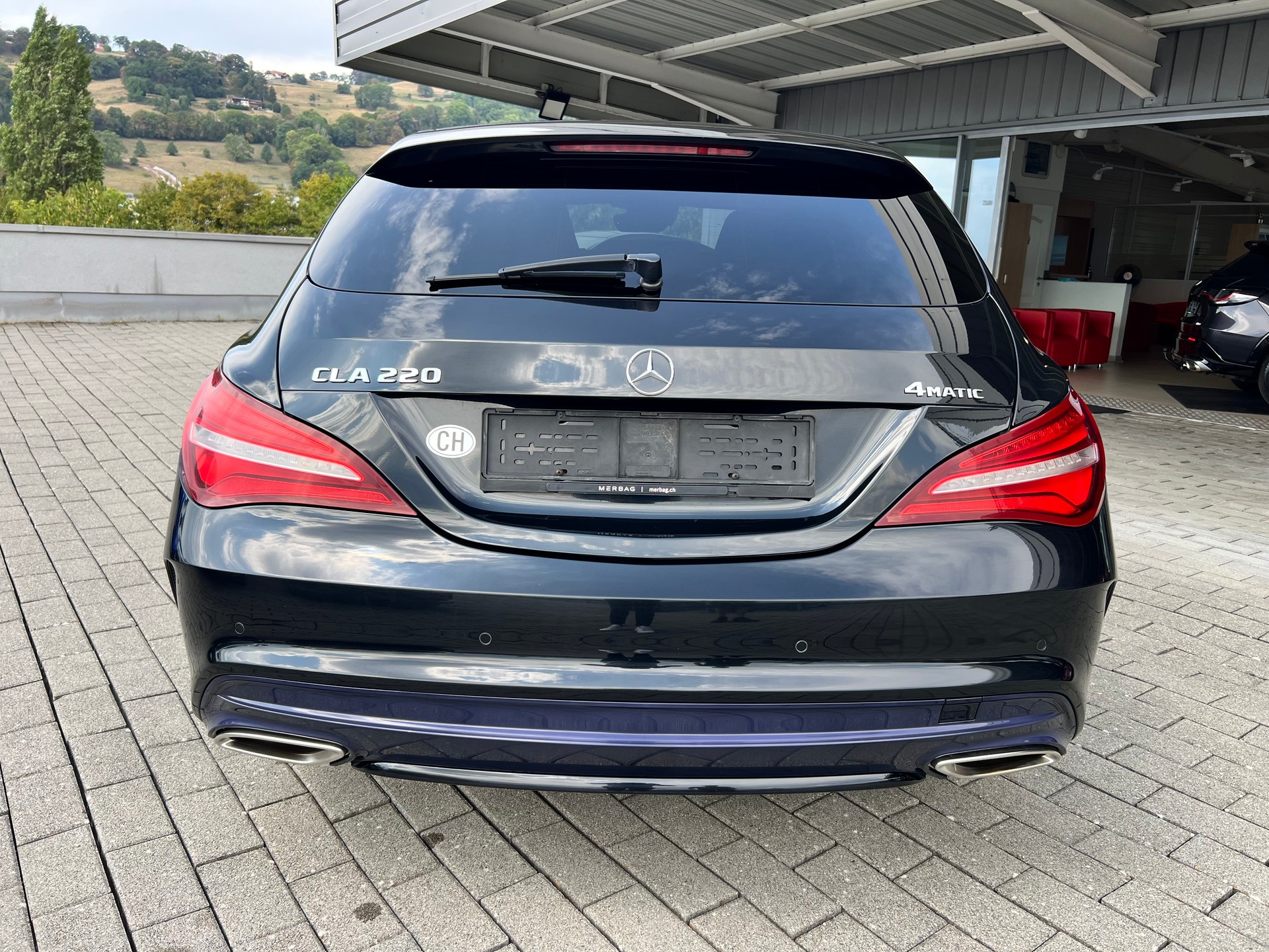 MERCEDES-BENZ CLA 220 AMG Line 4Matic-image-3