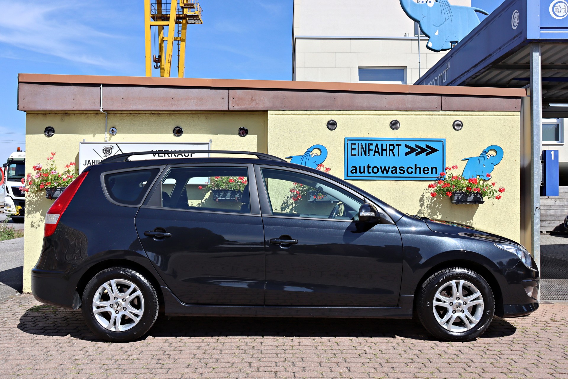HYUNDAI i30 Wagon 1.6 Style Automatic-image-4