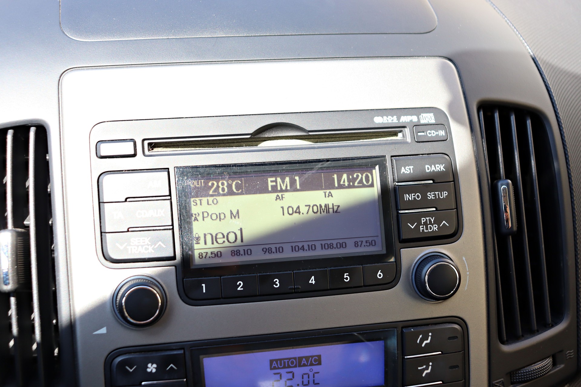 HYUNDAI i30 Wagon 1.6 Style Automatic-image-16