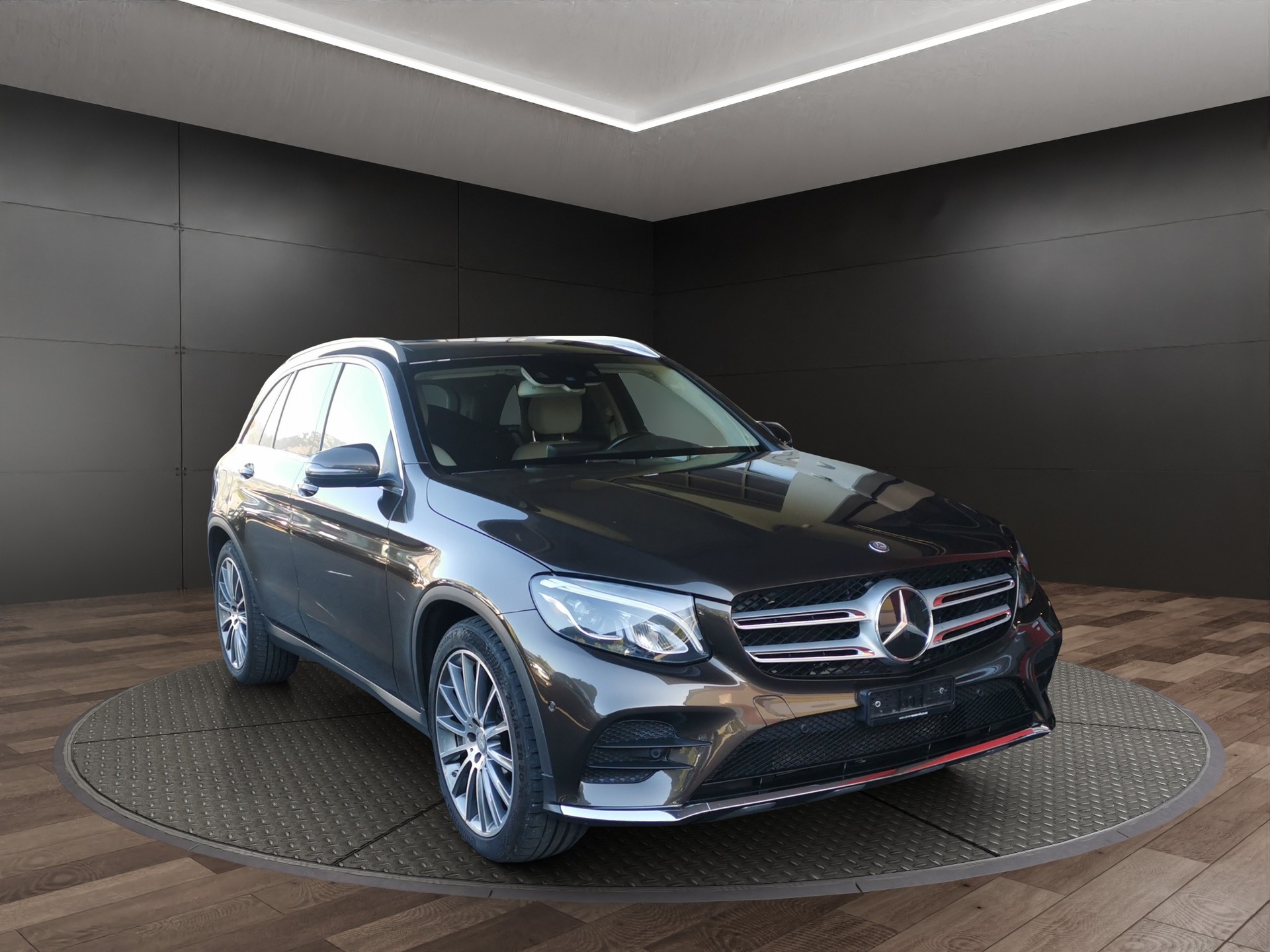 MERCEDES-BENZ GLC 250 AMG Line 4Matic 9G-Tronic