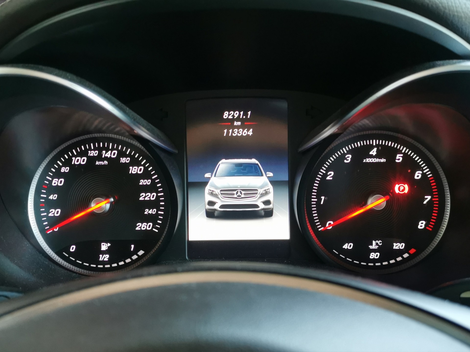MERCEDES-BENZ GLC 250 AMG Line 4Matic 9G-Tronic-image-15
