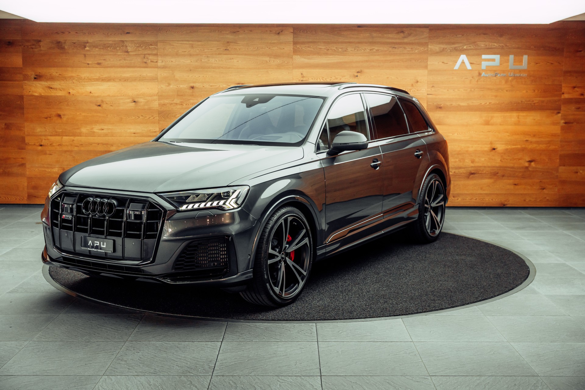 AUDI SQ7 TFSI quattro tiptronic Daytonagrau-showroom-element-3