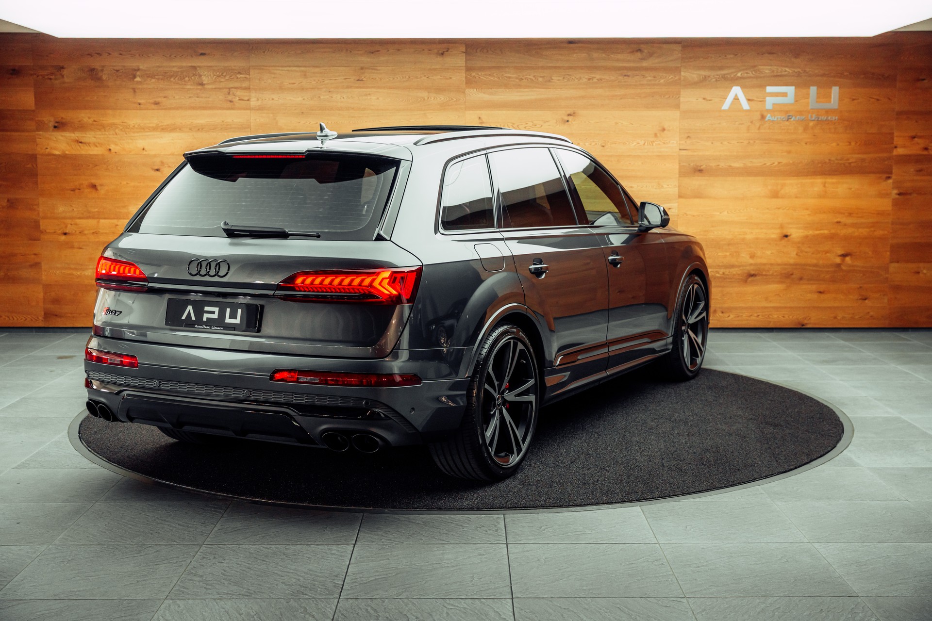 AUDI SQ7 TFSI quattro tiptronic Daytonagrau-showroom-element-1