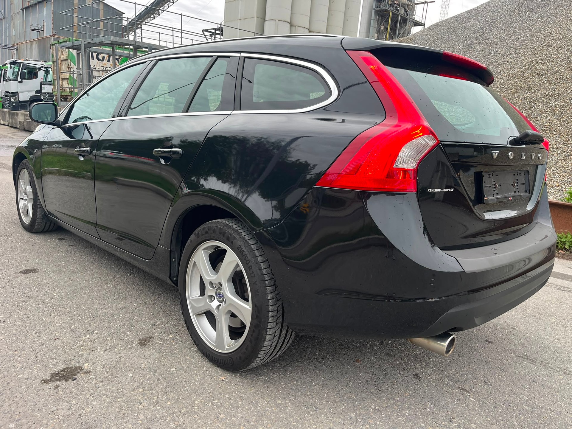 VOLVO V60 D4 Summum Geartronic Frisch ab MFK 09.09.2026-showroom-element-2