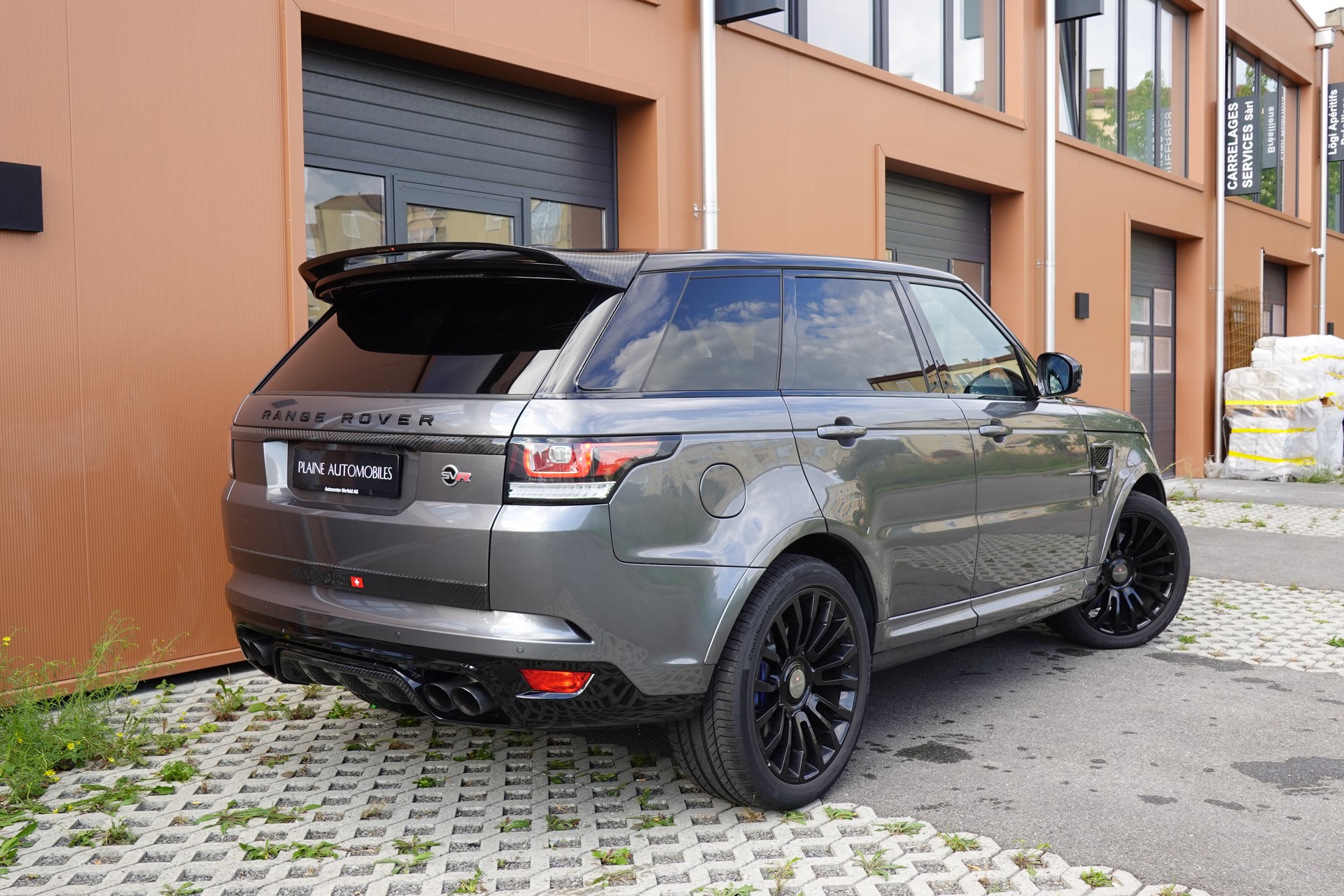 LAND ROVER Range Rover Sport 5.0 V8 SVR MANSORY "*CH Auto * Kit MANSORY - "Carbon * Toit Ouvrant * Son Meridian * Head-Up Display * Caméra"-image-6