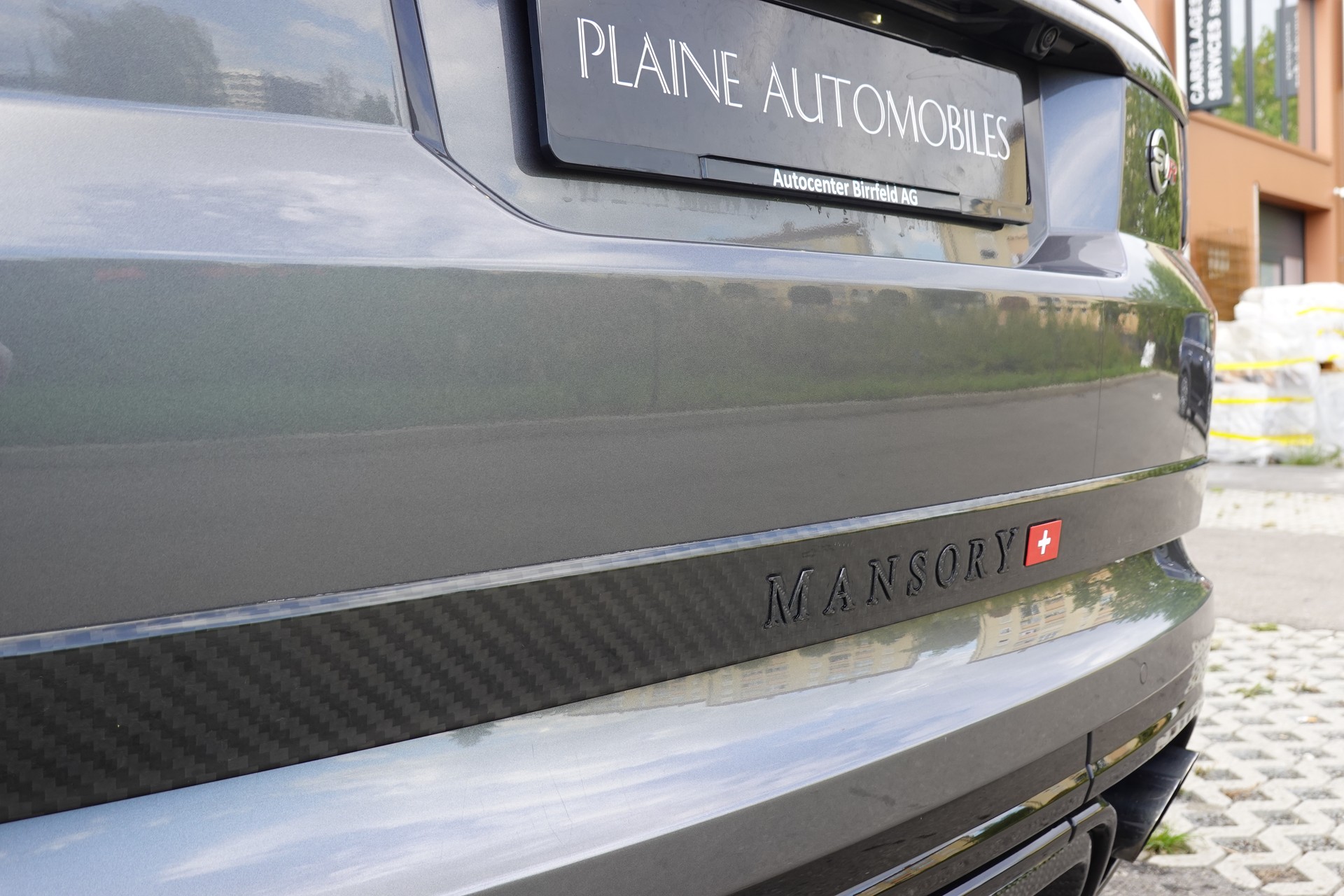 LAND ROVER Range Rover Sport 5.0 V8 SVR MANSORY "*CH Auto * Kit MANSORY - "Carbon * Toit Ouvrant * Son Meridian * Head-Up Display * Caméra"-image-12