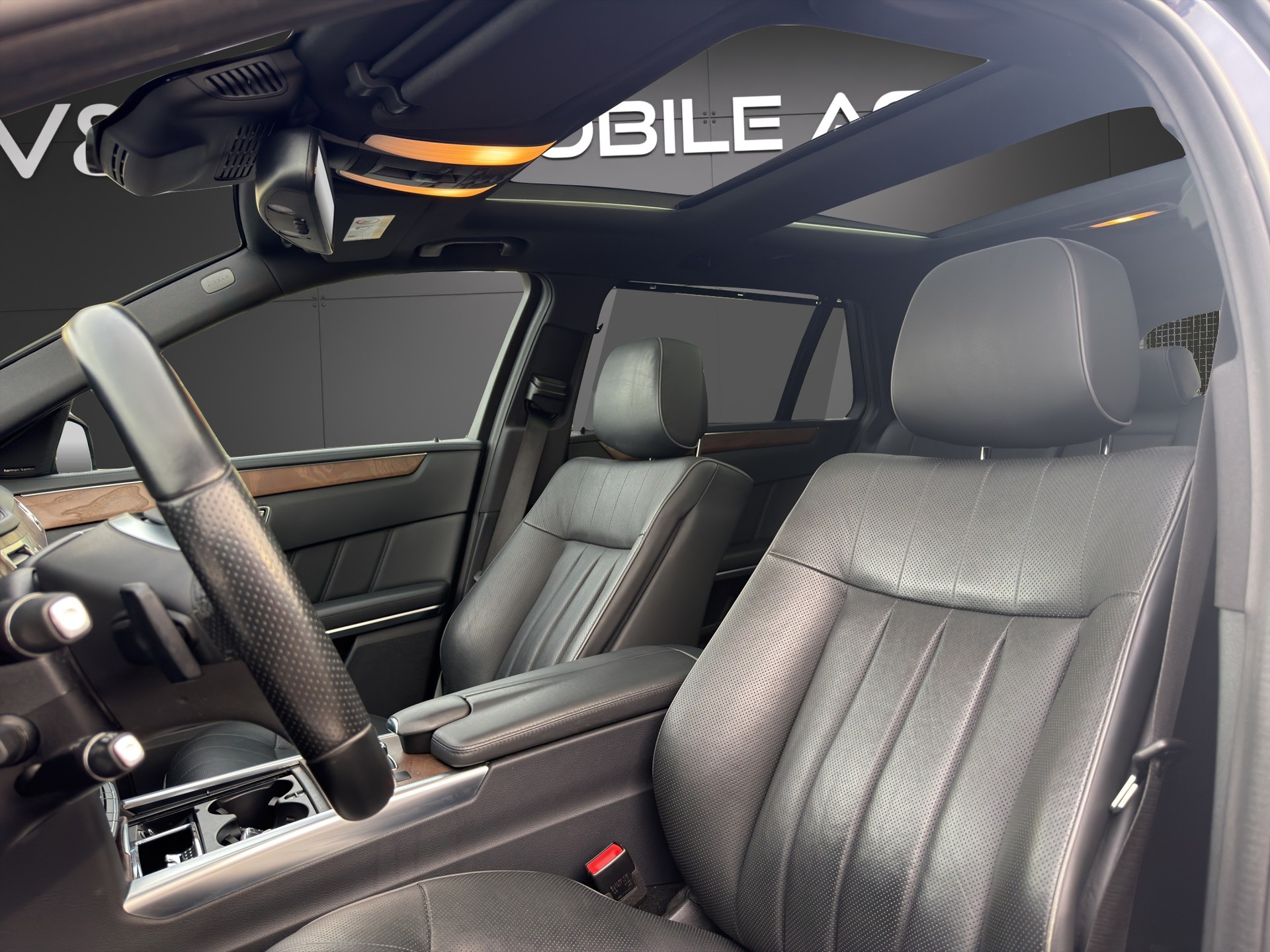 MERCEDES-BENZ E 350 BlueTEC Avantgarde 4Matic 7G-Tronic-image-21