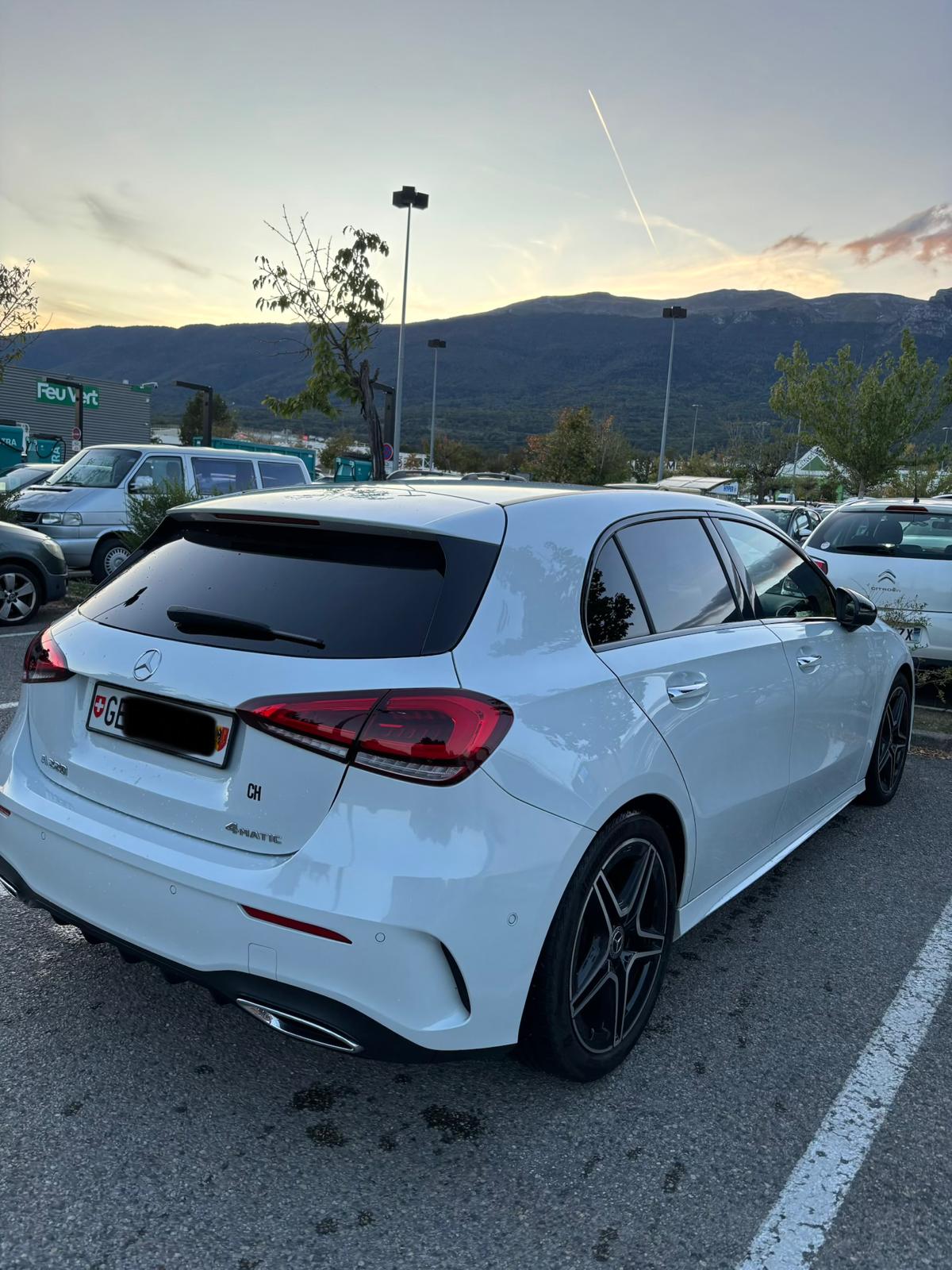 MERCEDES-BENZ A 220 AMG Line 4m-image-8