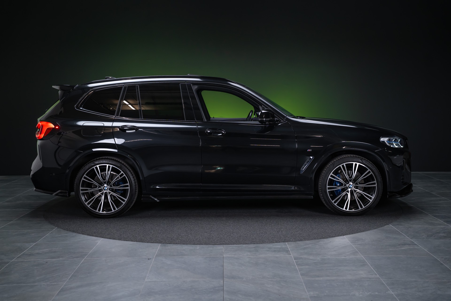 BMW X3 M40i / CH-Fahrzeug / Panorama / HedaUp / el.Sitze-showroom-element-3