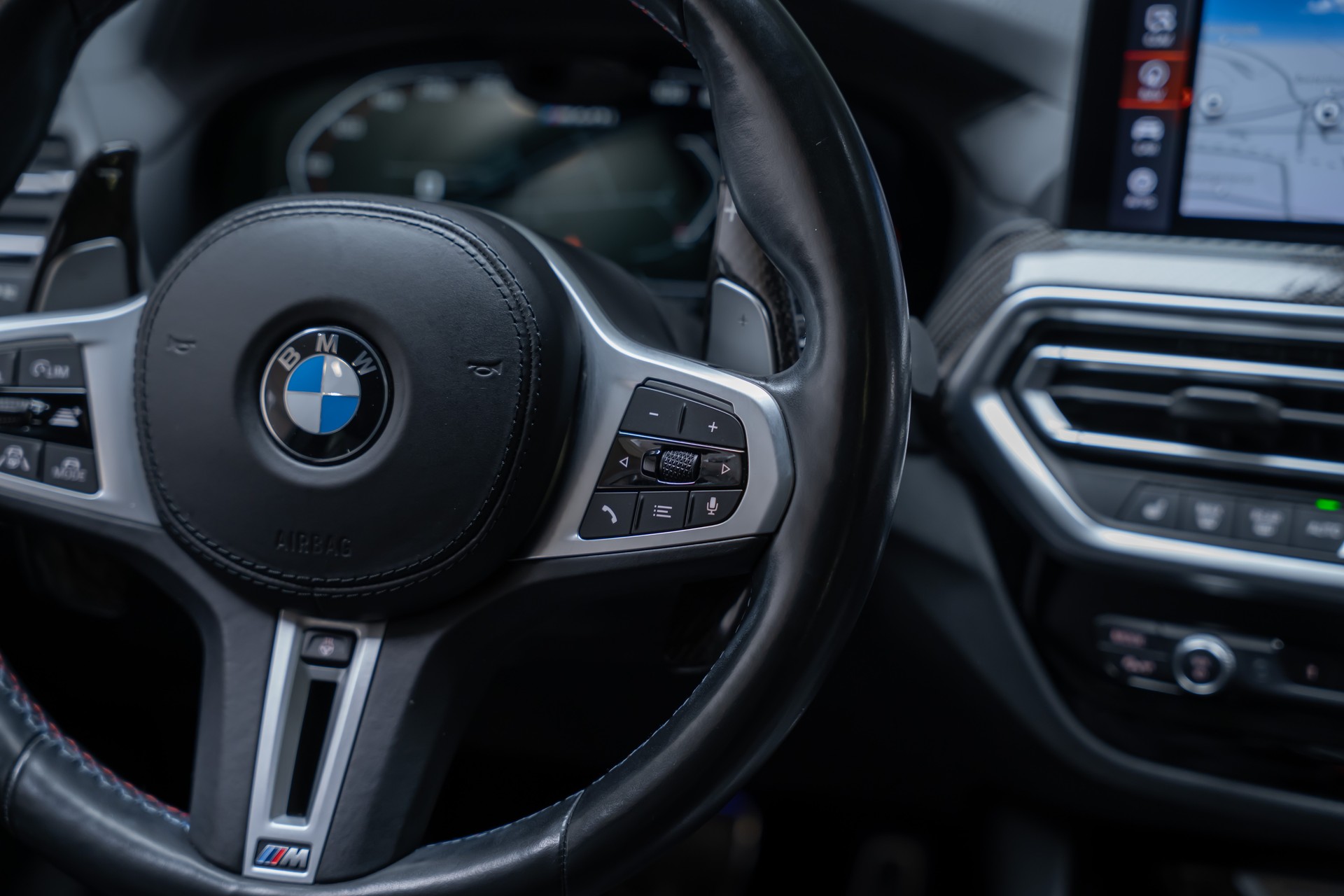 BMW X3 M40i / CH-Fahrzeug / Panorama / HedaUp / el.Sitze-image-24