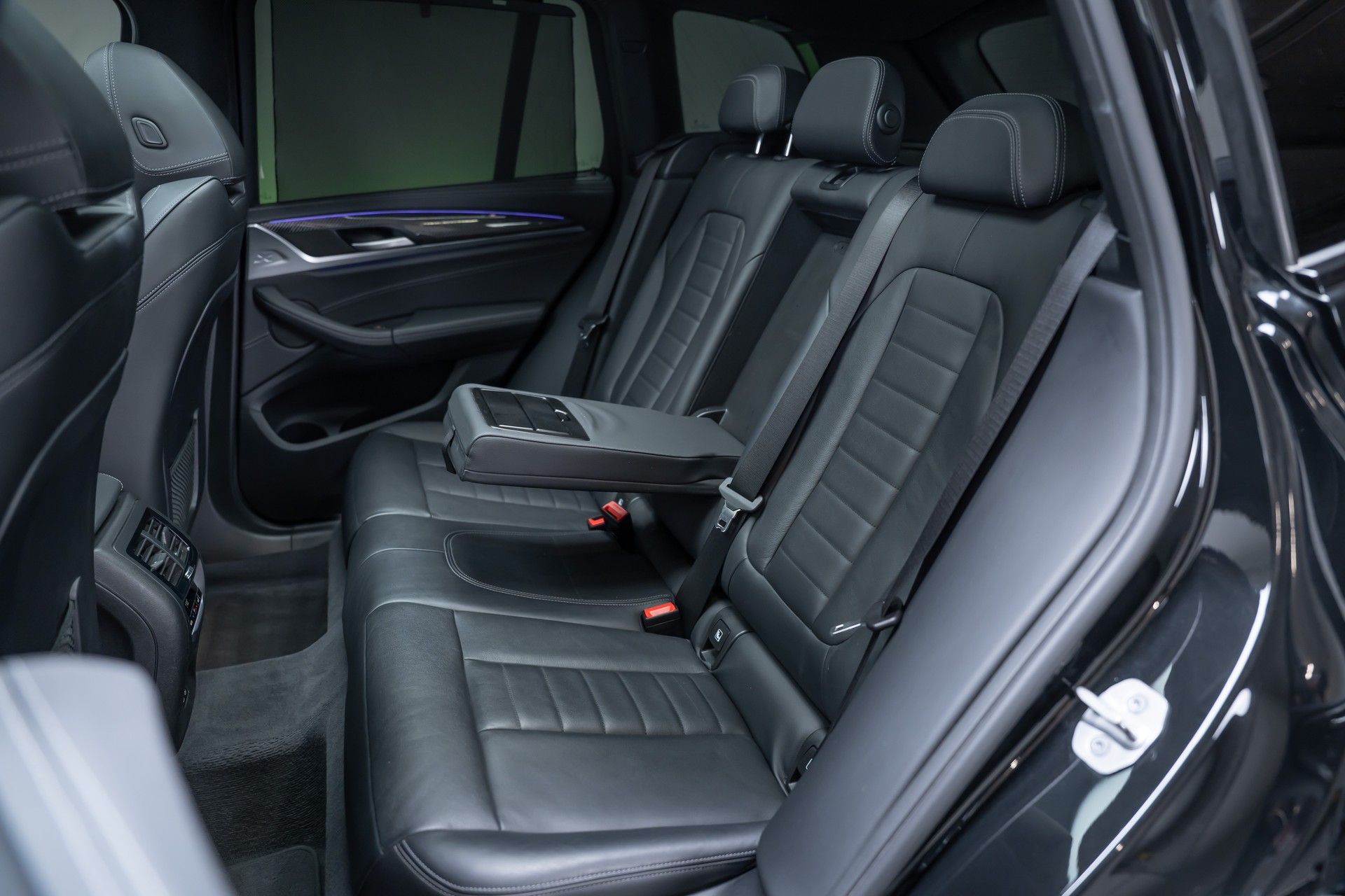 BMW X3 M40i / CH-Fahrzeug / Panorama / HedaUp / el.Sitze-image-20