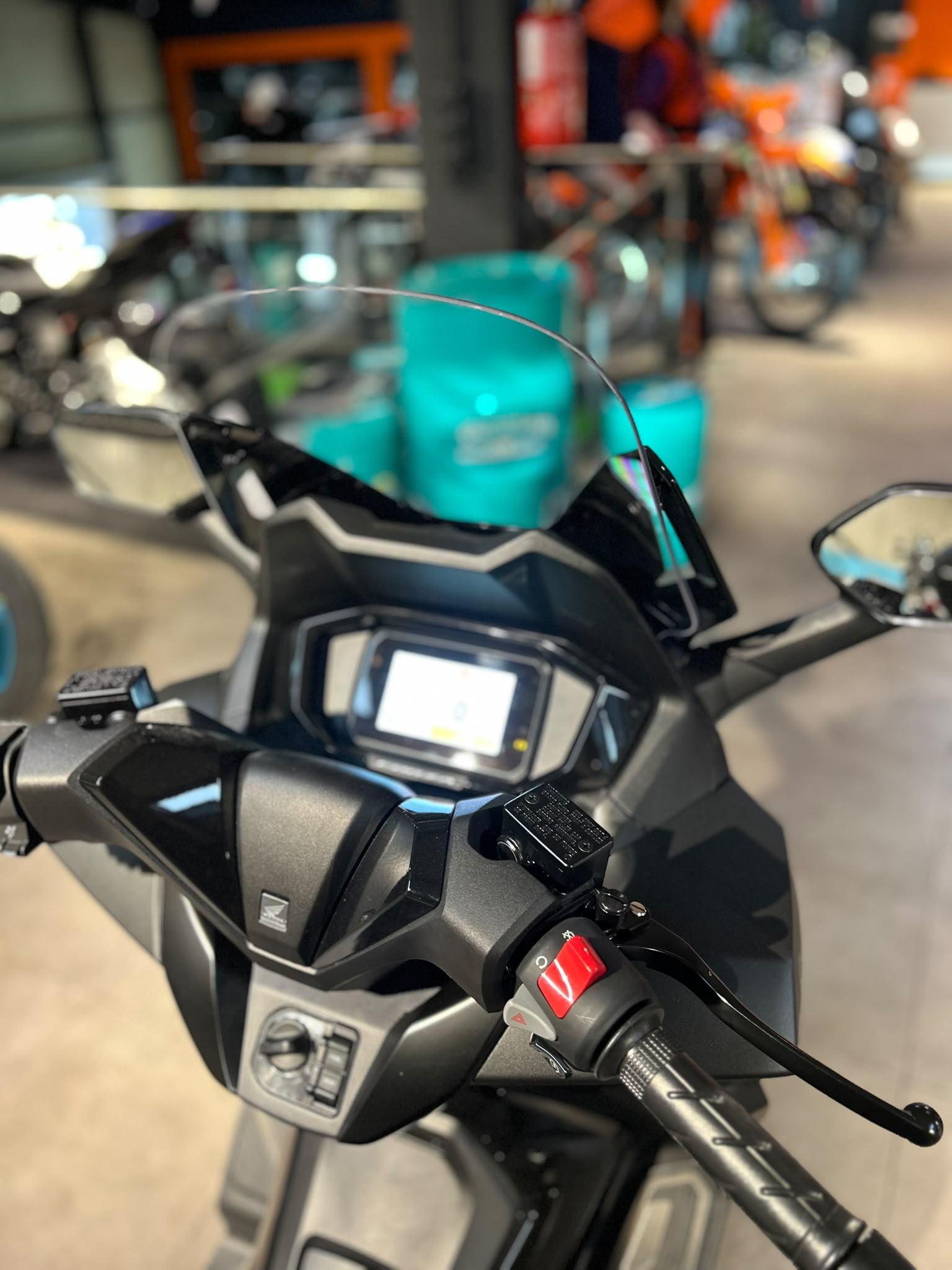HONDA NSS 350 Smart Top Box-image-4
