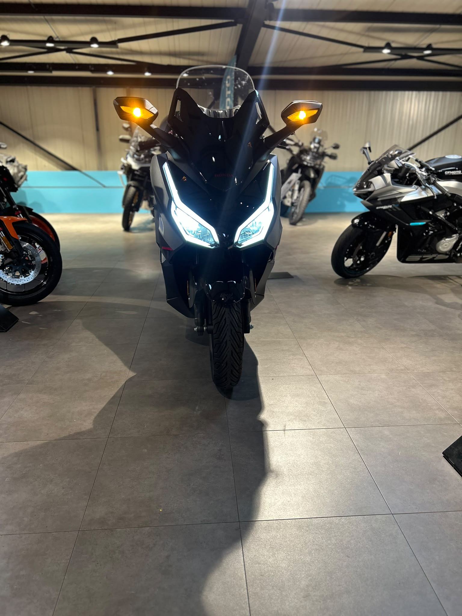 HONDA NSS 350 Smart Top Box-image-1