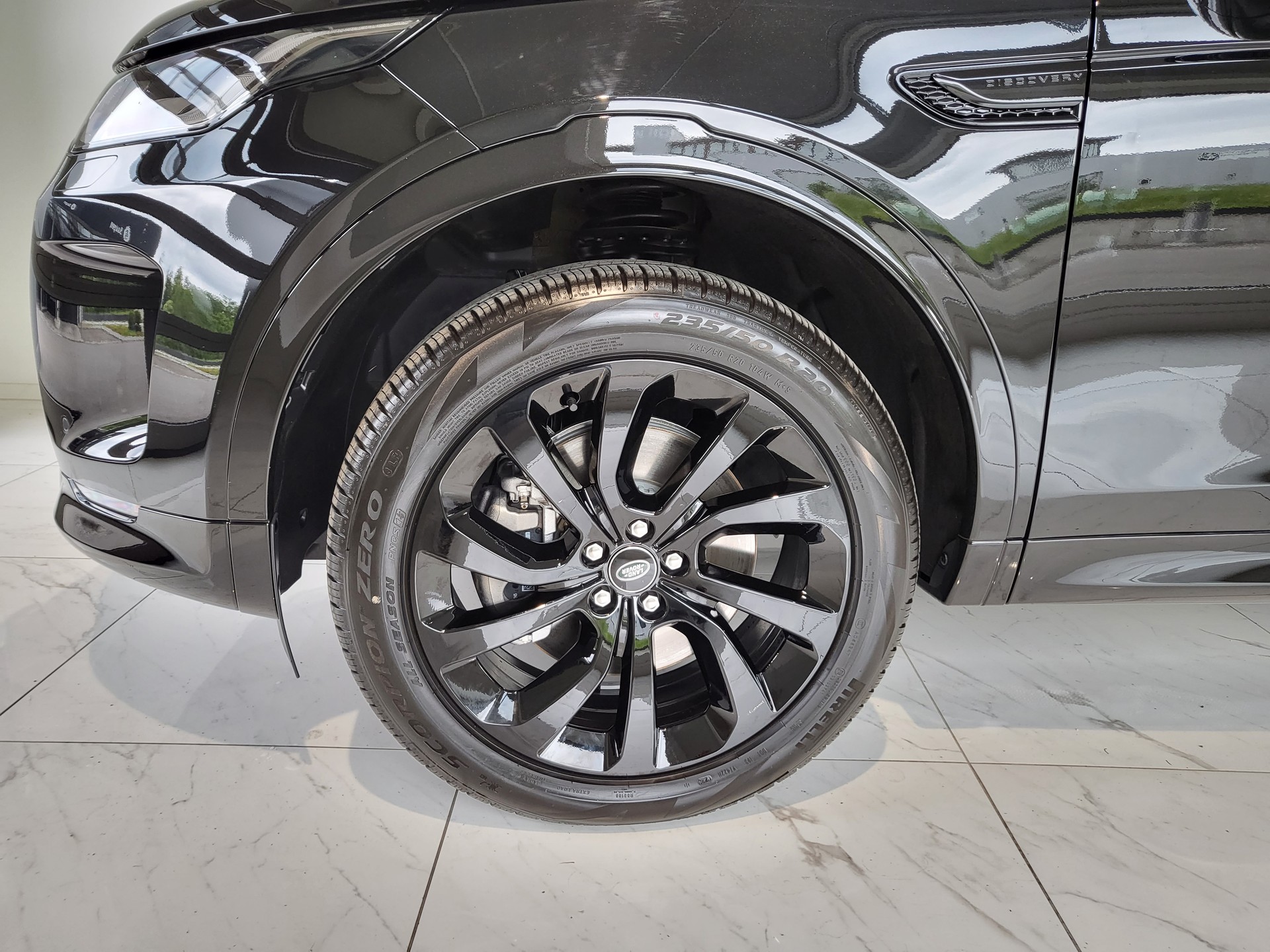 LAND ROVER Discovery Sport R Dyn P300e 1.5 PHEV SE AT8-image-11