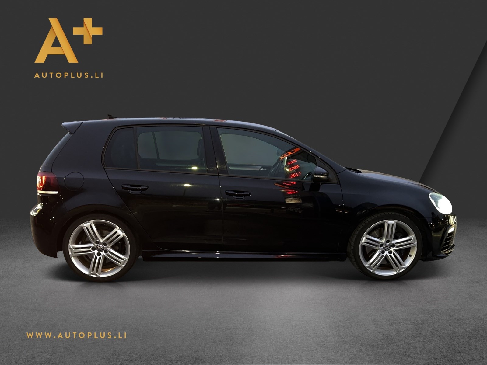 VW Golf 2.0 TSI R 4Motion DSG-image-2