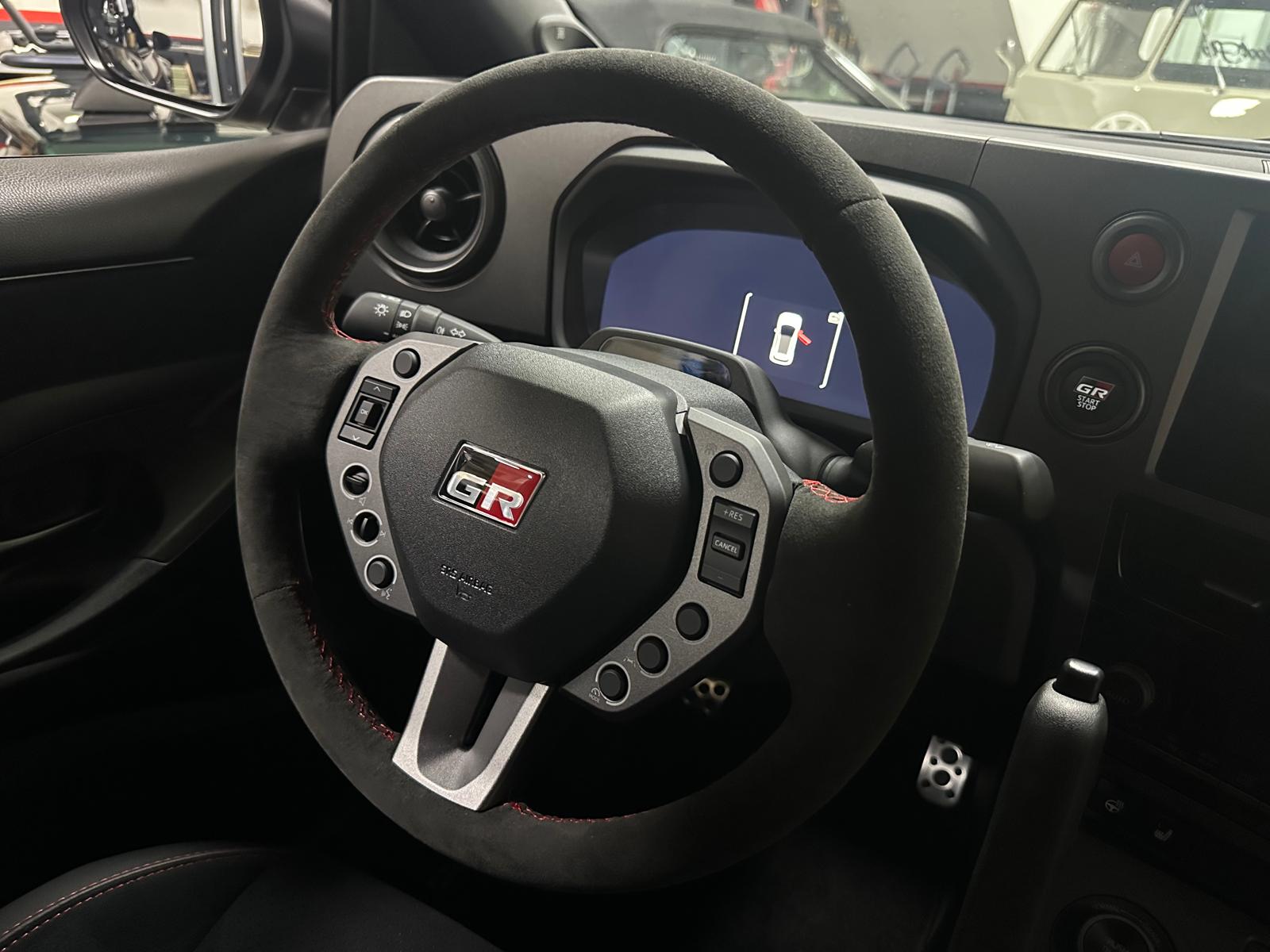 TOYOTA Yaris 1.6 GR Sport-image-4