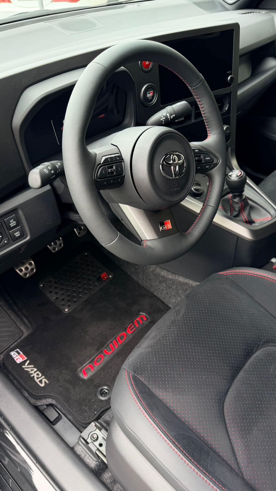 TOYOTA Yaris 1.6 GR Sport-image-7
