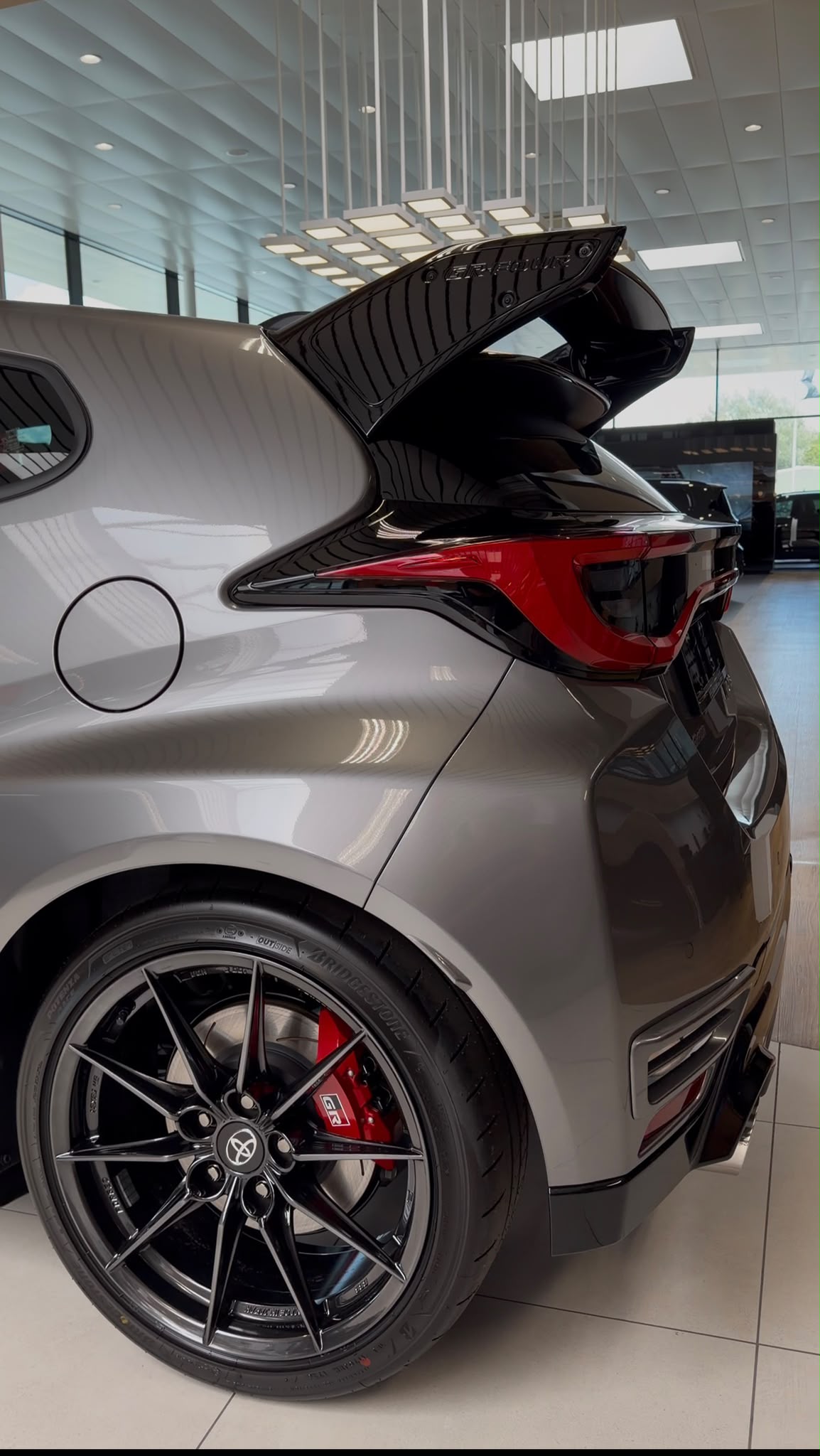 TOYOTA Yaris 1.6 GR Sport-image-4