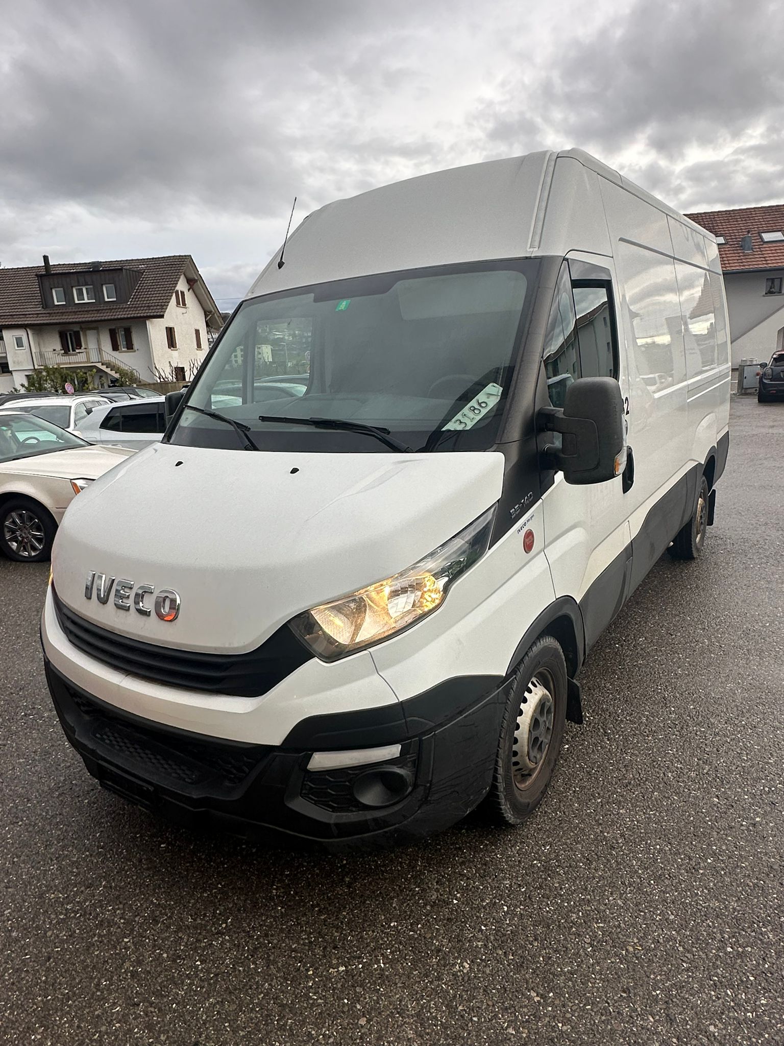 IVECO 33 S 14 V