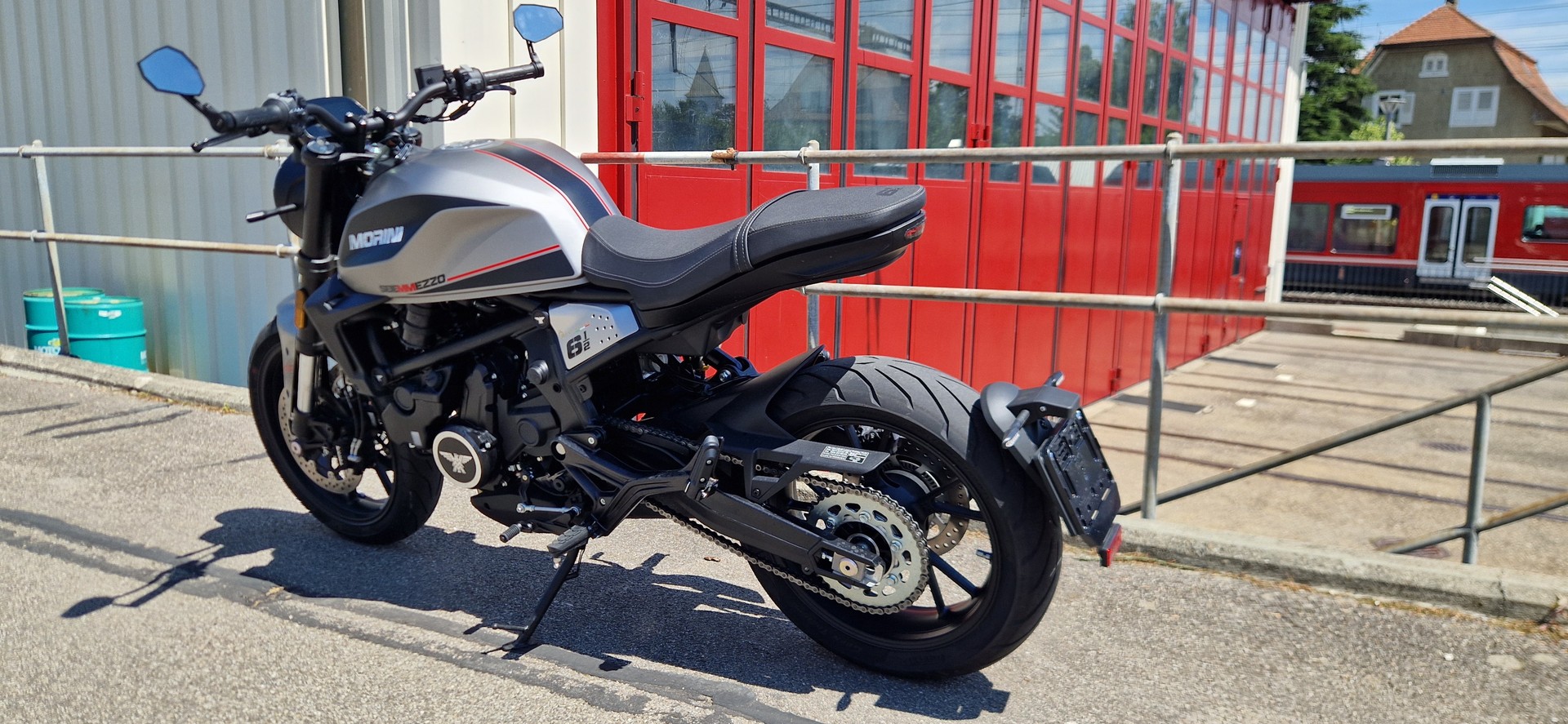 MOTO MORINI Seiemmezzo STR (35kW)-image-5
