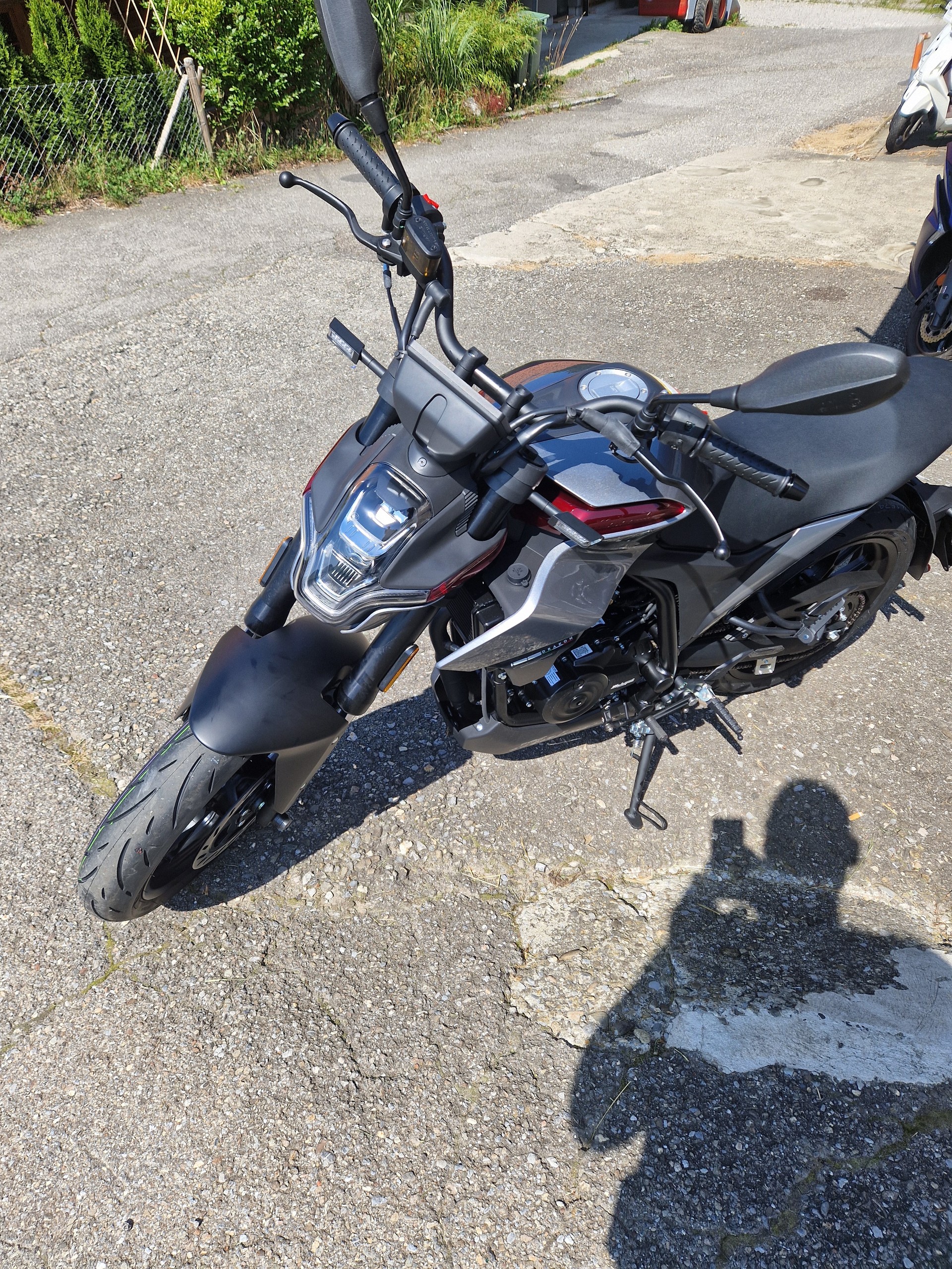 MALAGUTI Drakon 125 ABS-image-4