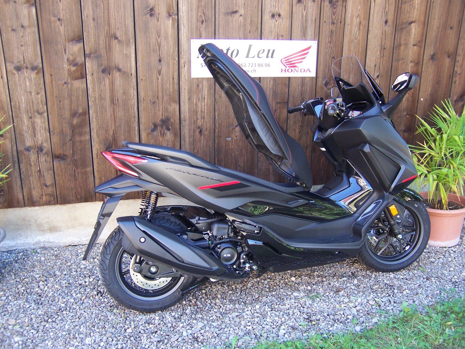 HONDA NSS 350 Sporty-image-9