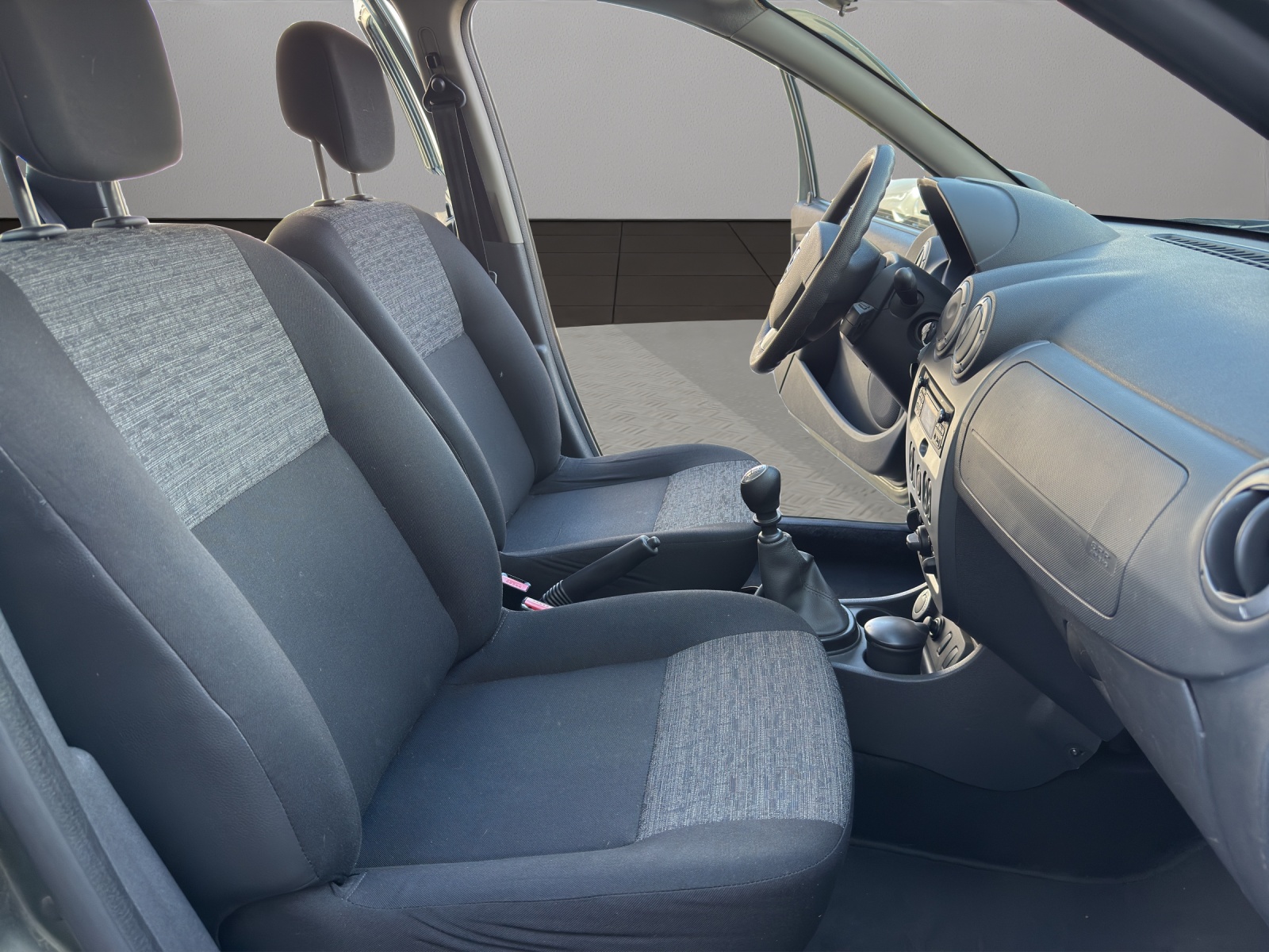 DACIA Duster 1.6 4x4-image-16
