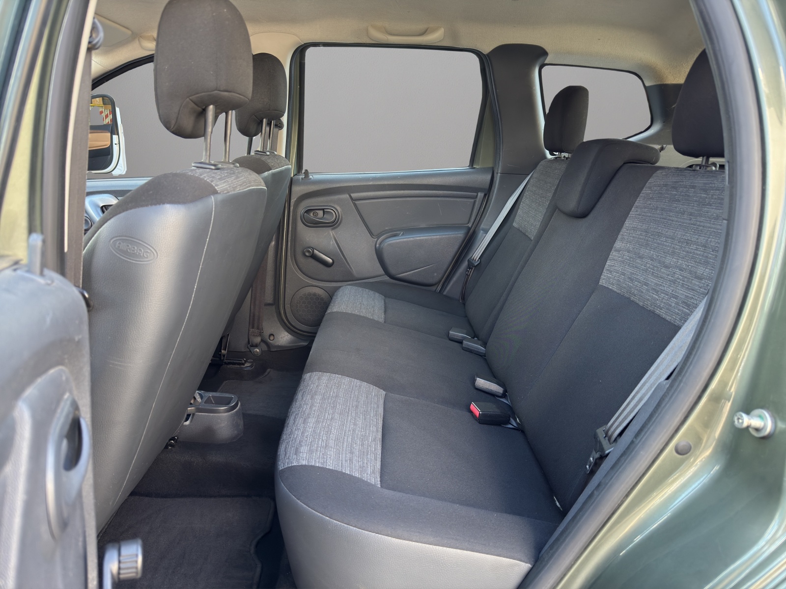 DACIA Duster 1.6 4x4-image-12