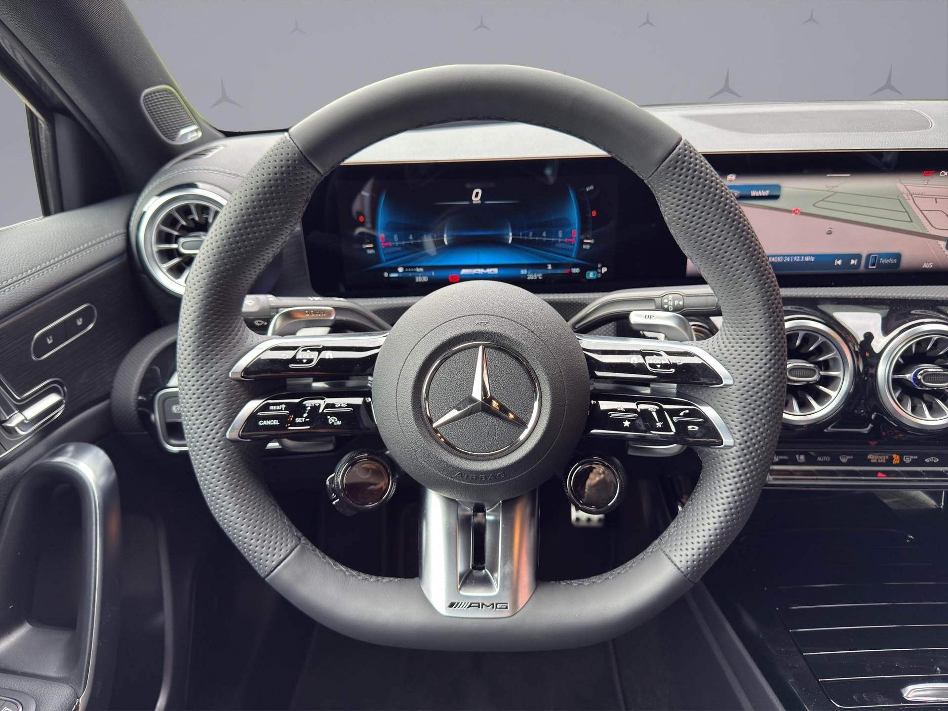 MERCEDES-BENZ A 45 S AMG 4matic+-image-12