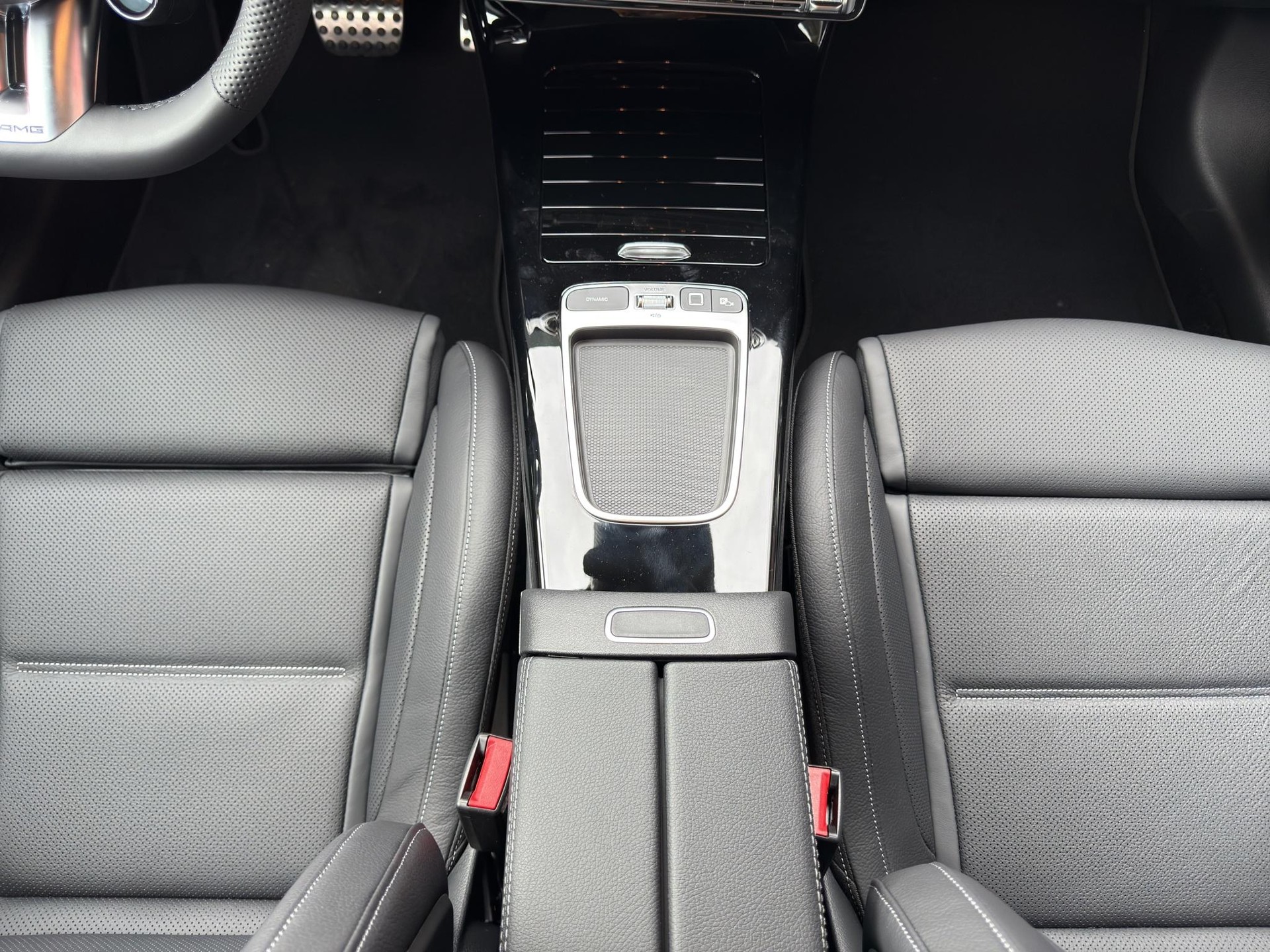 MERCEDES-BENZ A 45 S AMG 4matic+-image-15