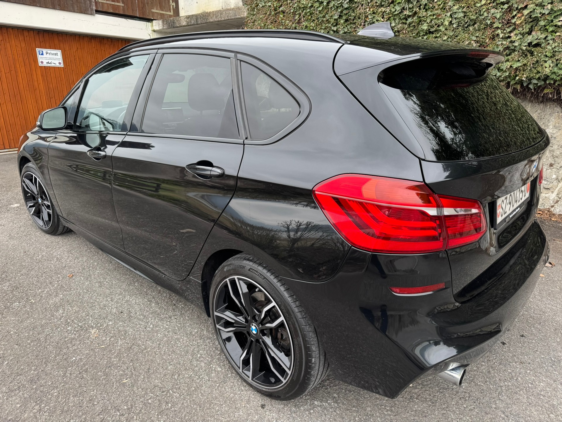 BMW 218d xDrive Active Tourer Luxury Line M-Sport Steptronic-image-17