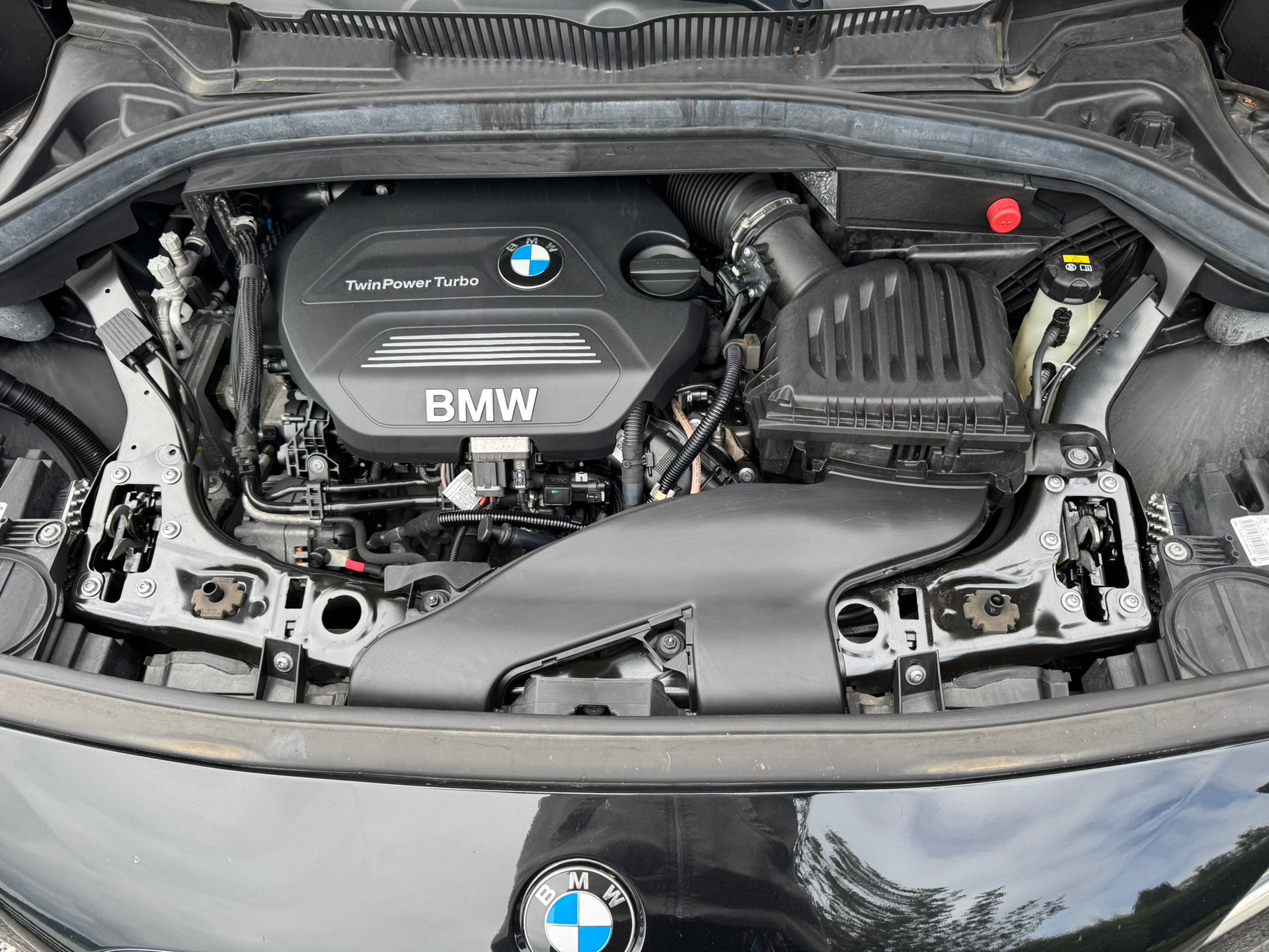 BMW 218d xDrive Active Tourer Luxury Line M-Sport Steptronic-image-6