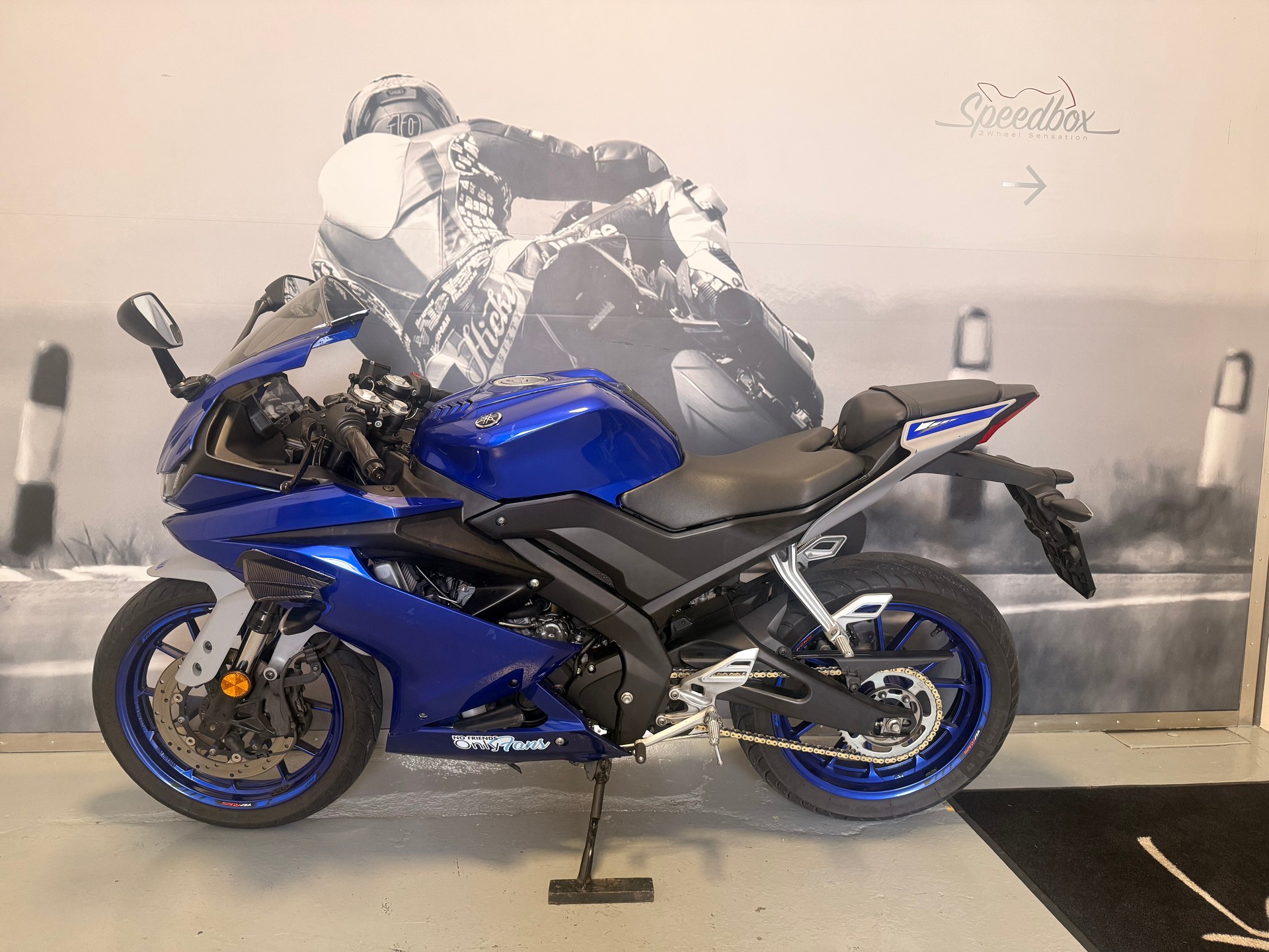 YAMAHA R 125-image-0