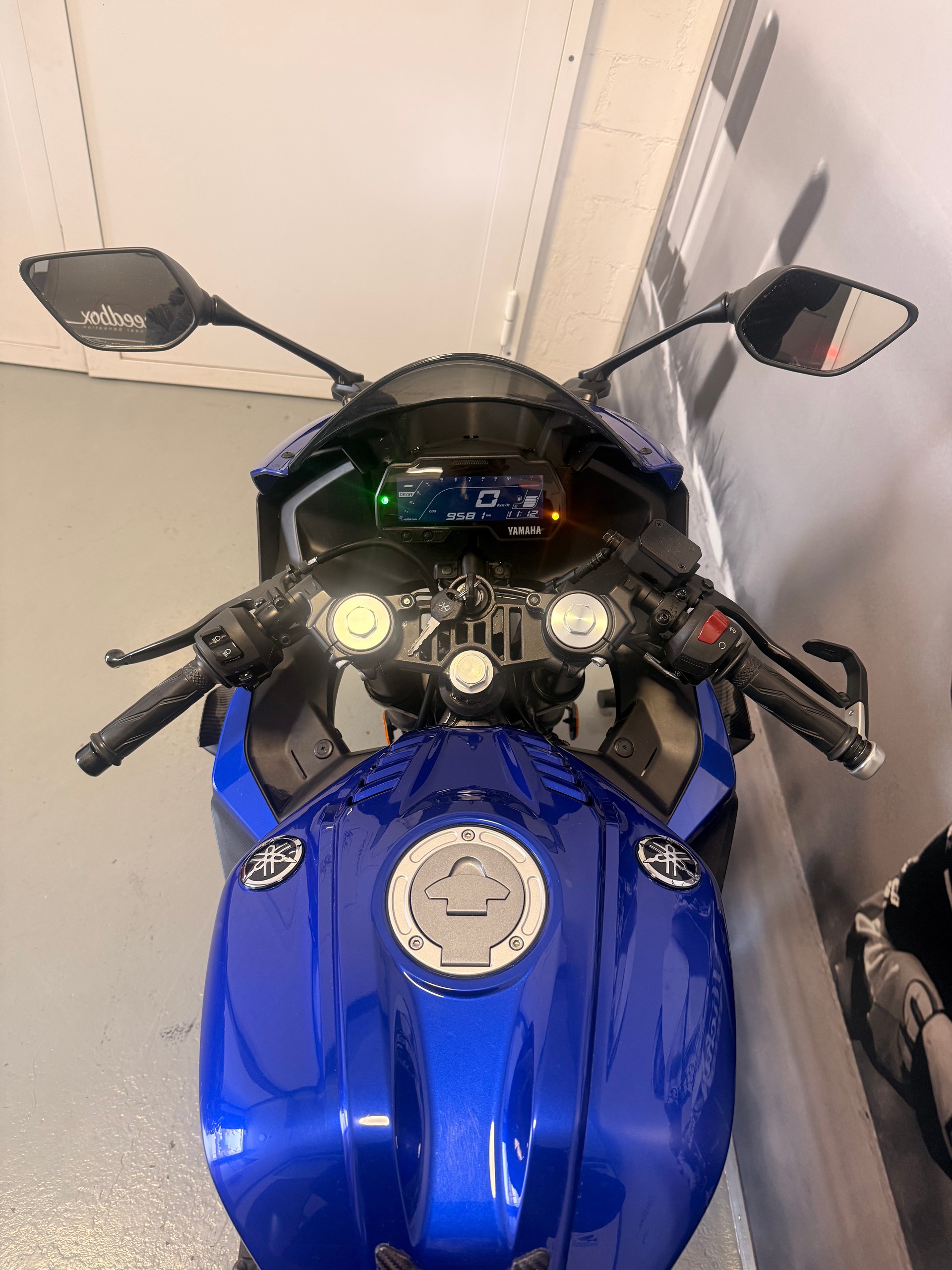 YAMAHA R 125-image-8