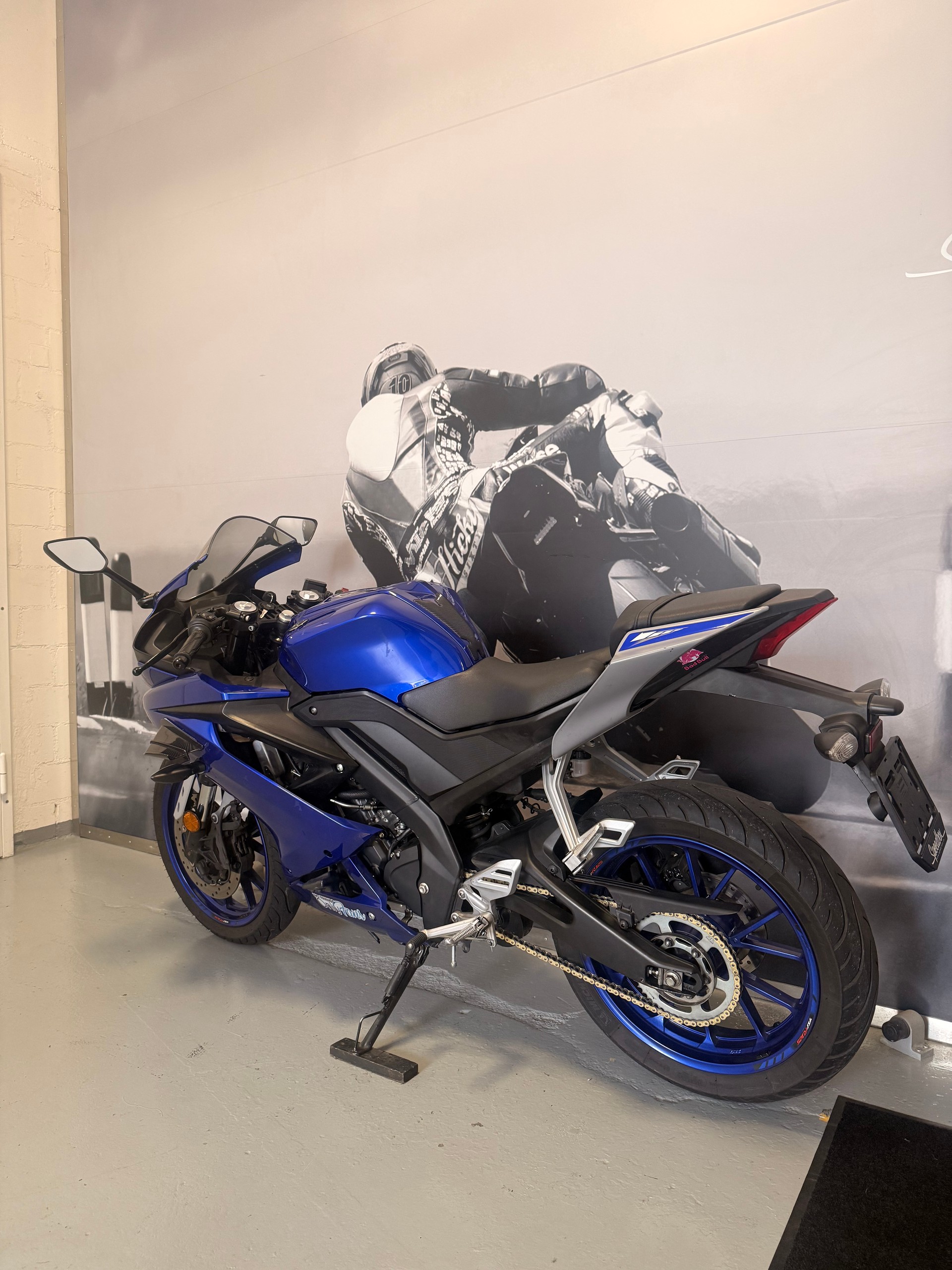 YAMAHA R 125-image-5