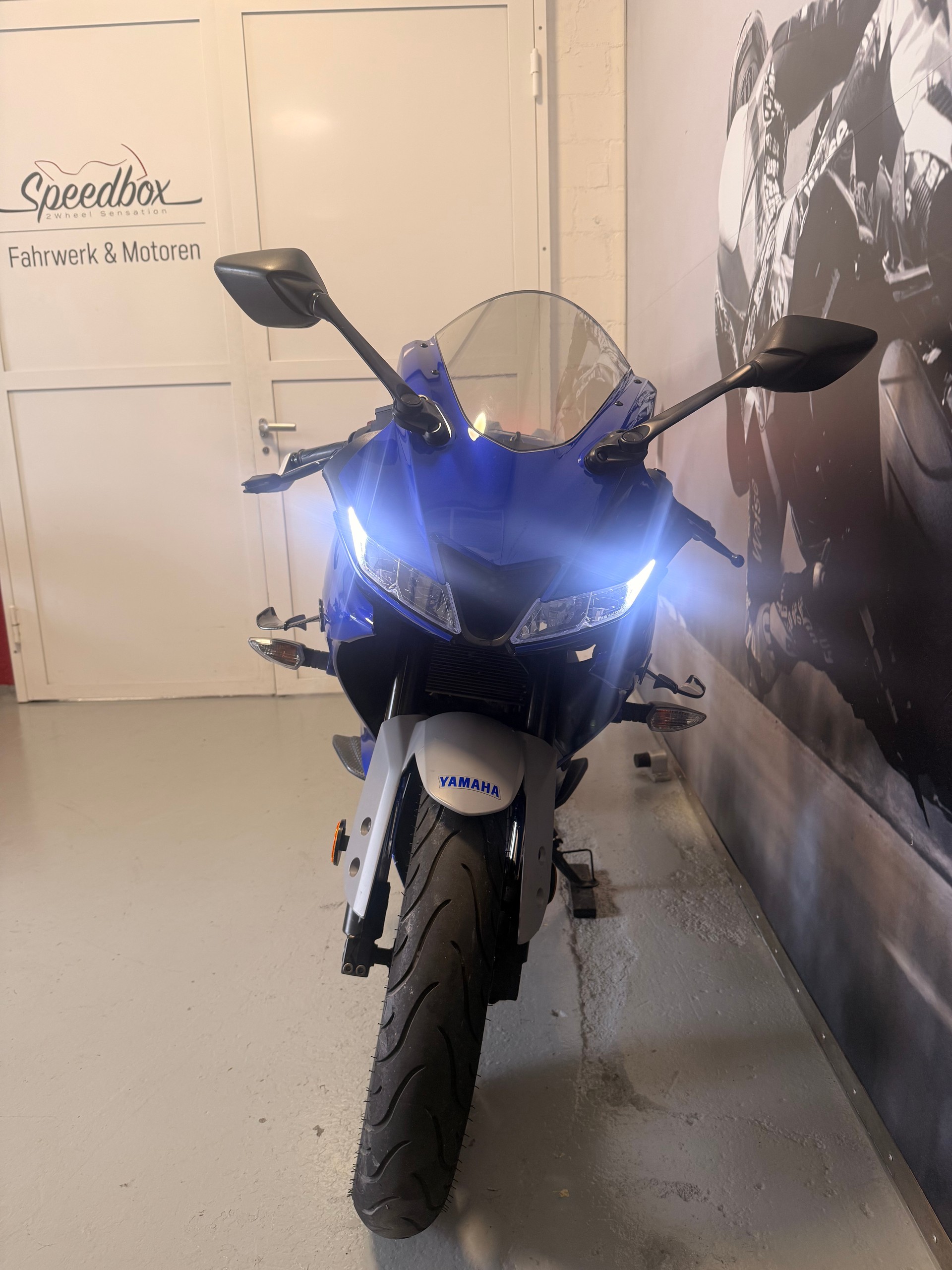 YAMAHA R 125-image-7