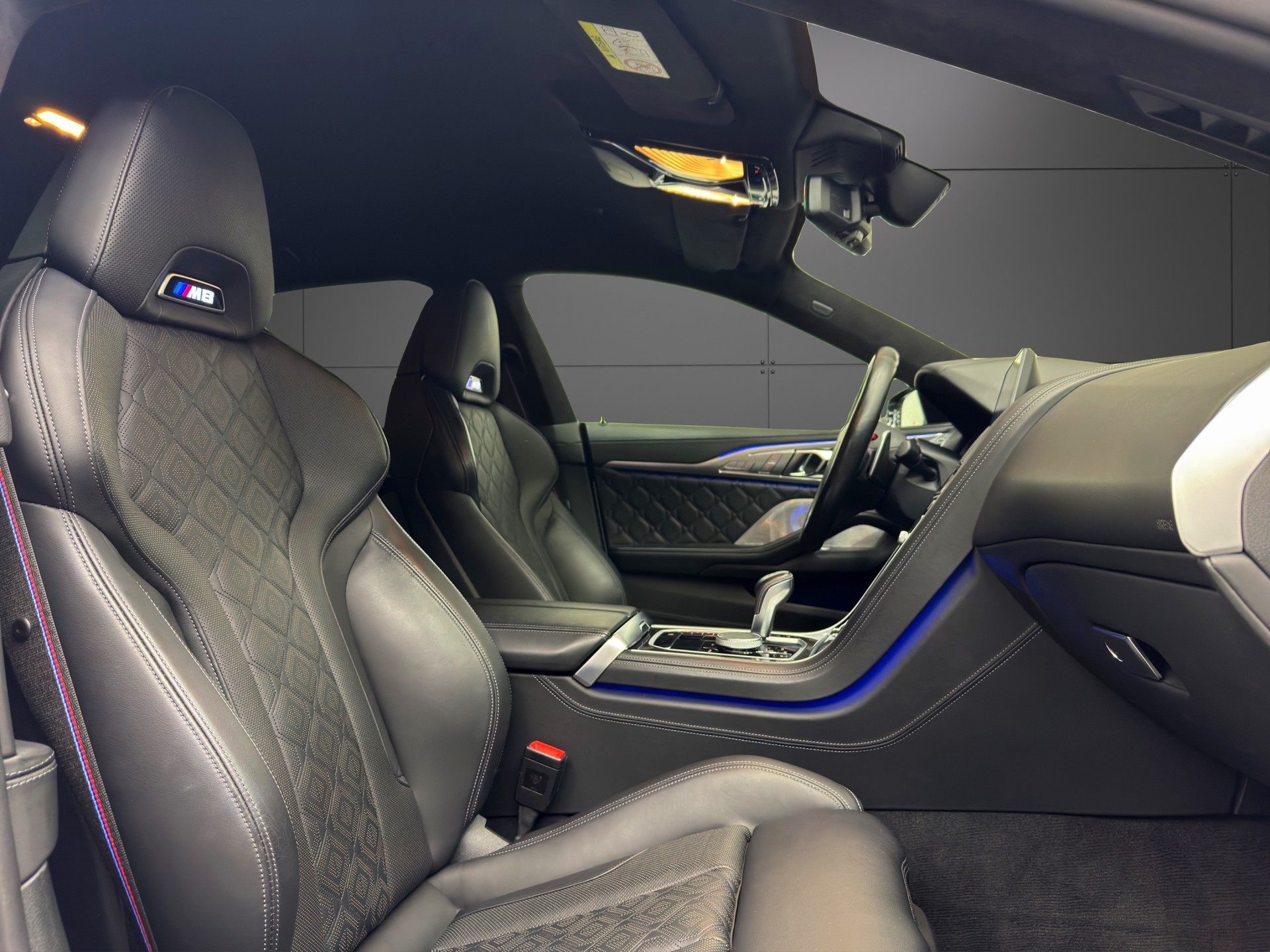 BMW M8 xDrive M Competition Steptronic-image-13