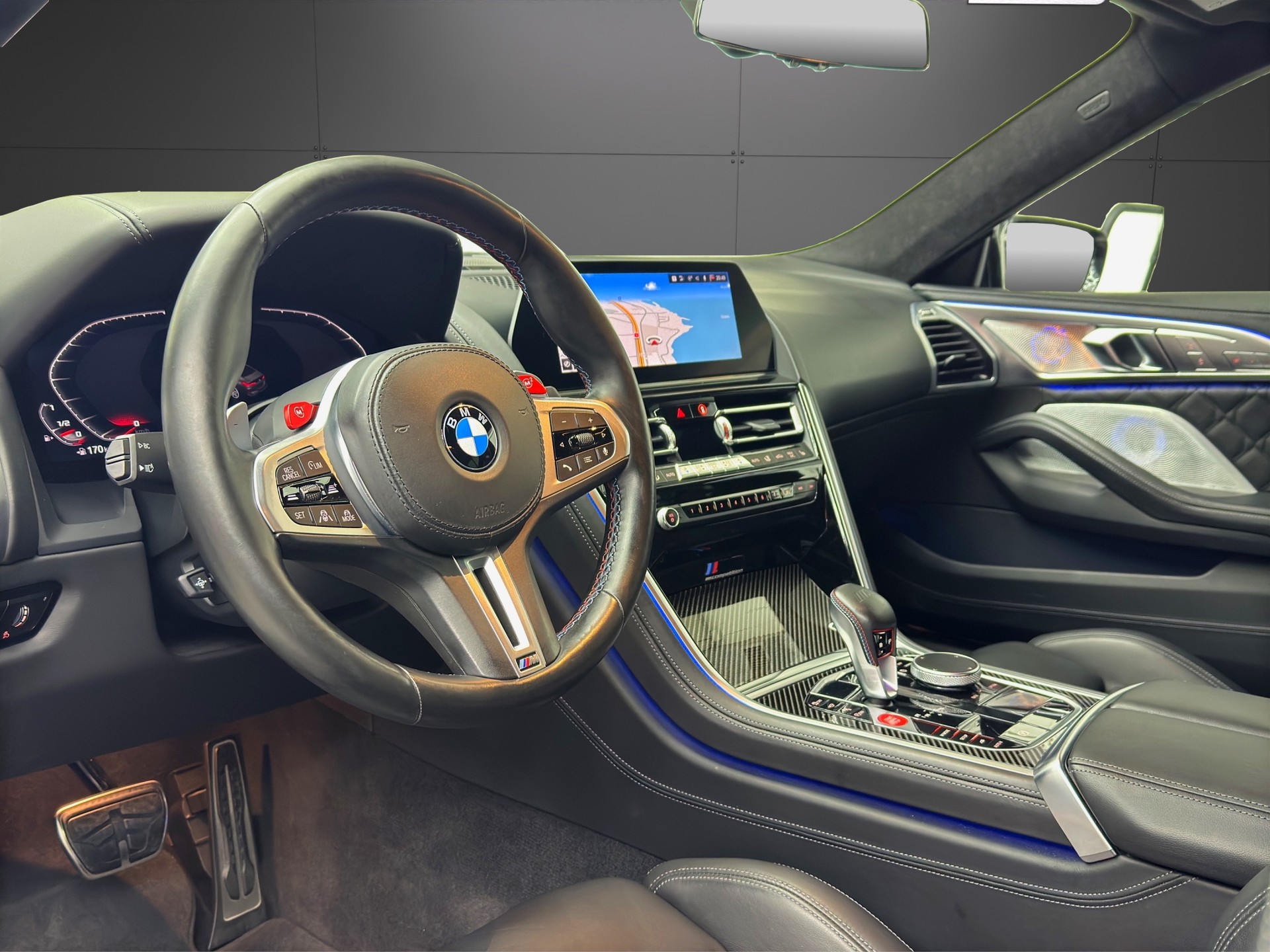 BMW M8 xDrive M Competition Steptronic-image-9