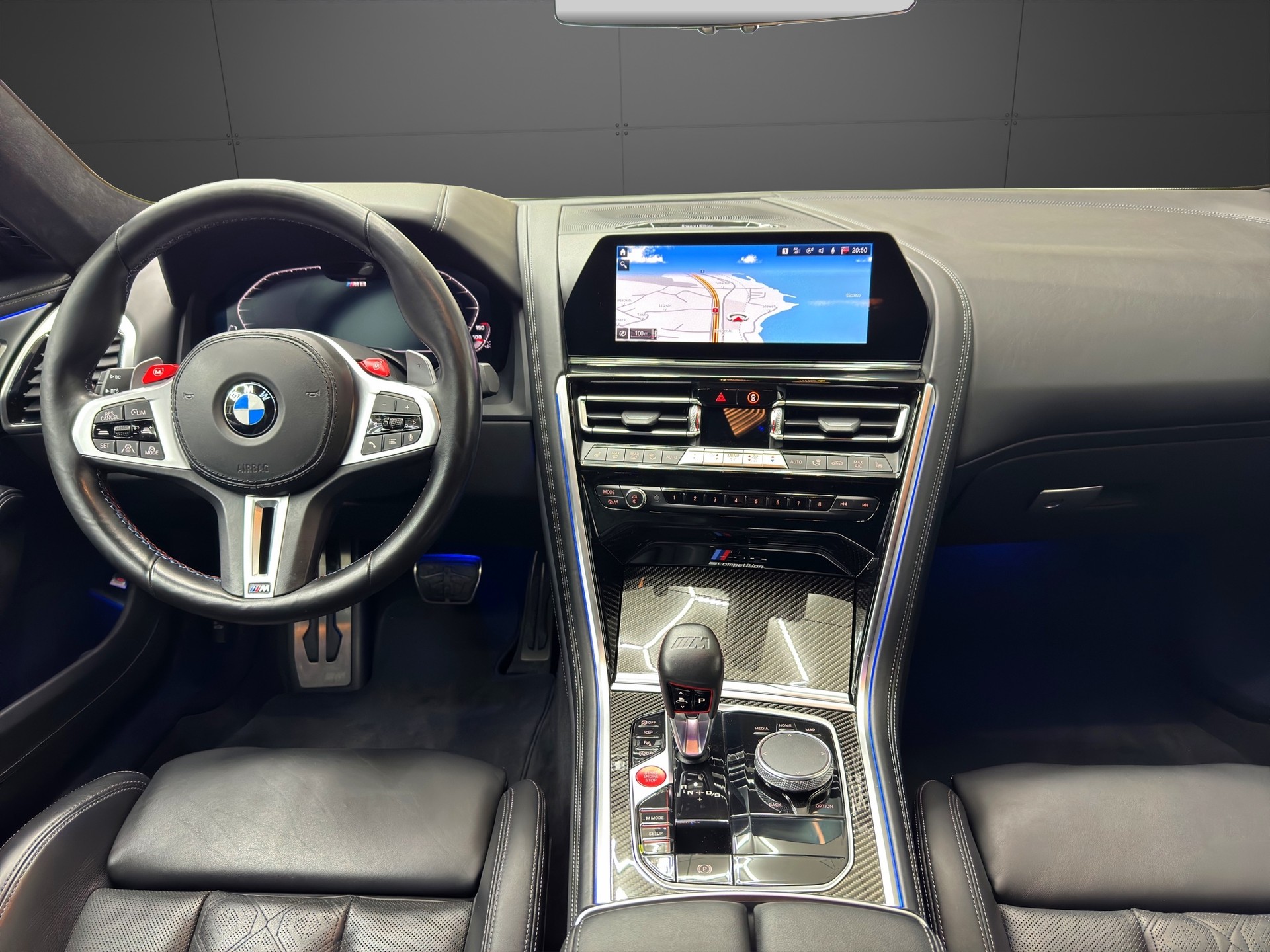 BMW M8 xDrive M Competition Steptronic-image-11