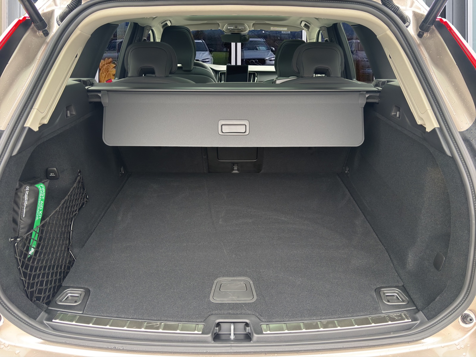 VOLVO XC60 2.0 T6 TE Plus Bright eAWD-image-6