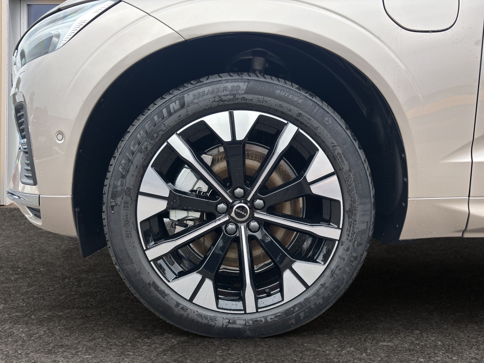 VOLVO XC60 2.0 T6 TE Plus Bright eAWD-image-16