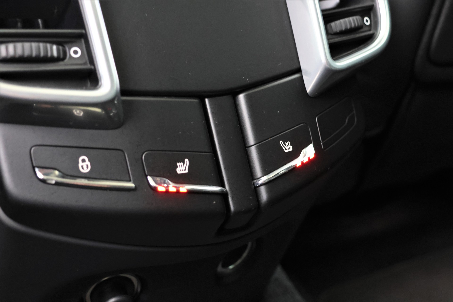 PORSCHE Cayenne S E-Hybrid (CH)-image-13