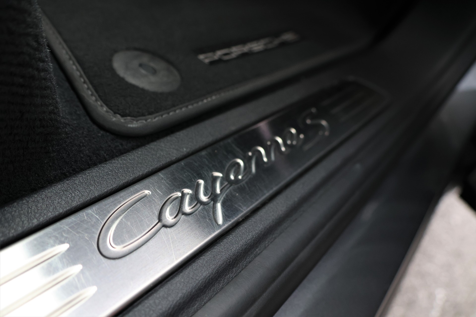 PORSCHE Cayenne S E-Hybrid (CH)-image-21