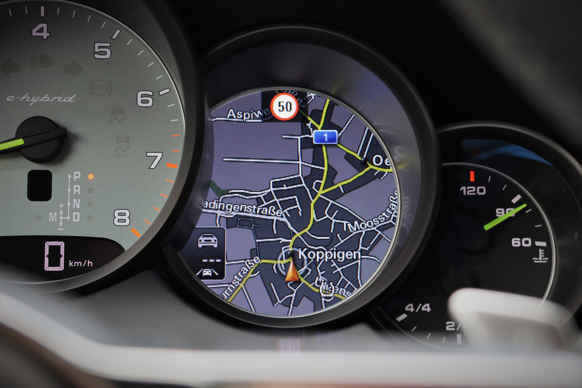 PORSCHE Cayenne S E-Hybrid (CH)-image-25