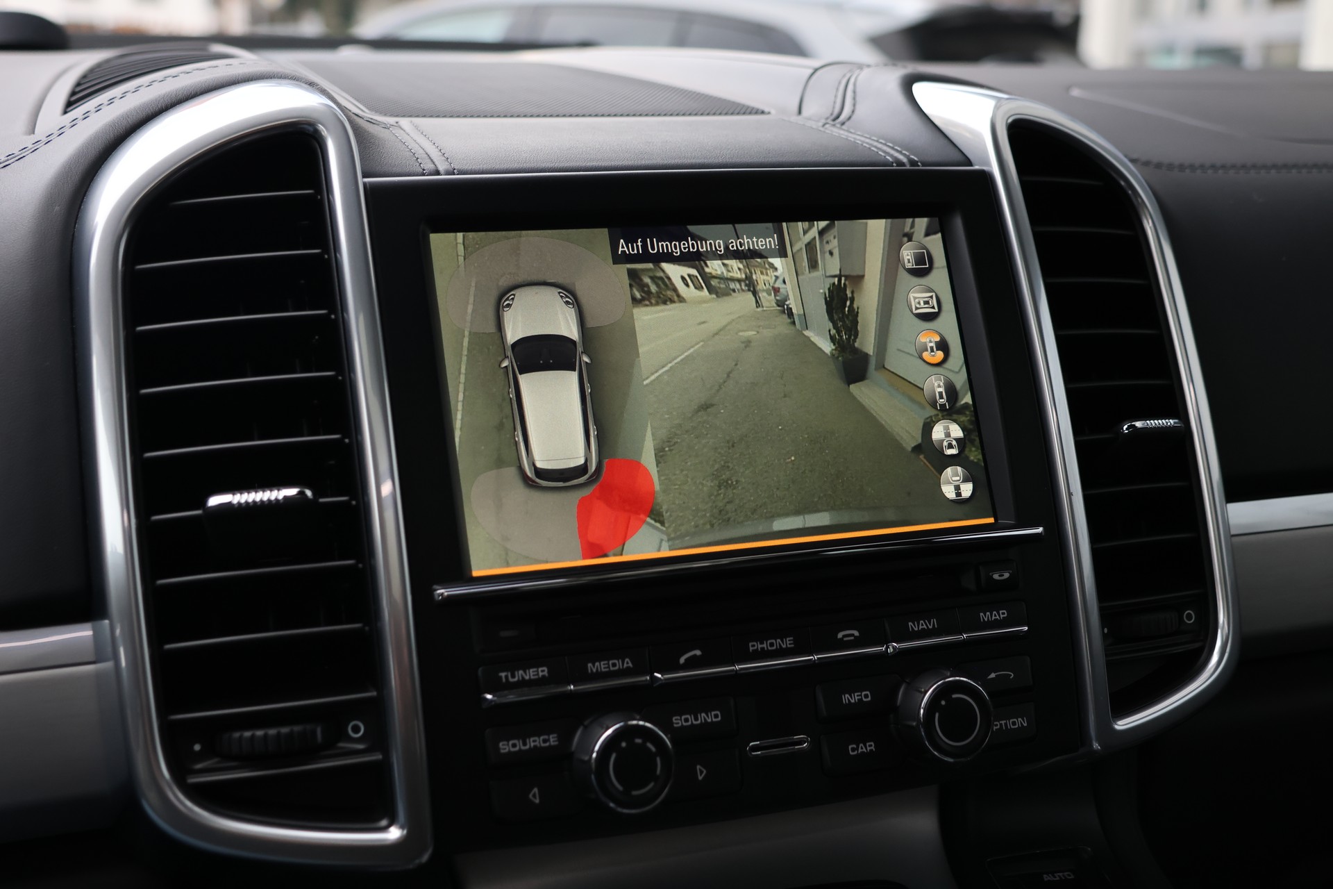 PORSCHE Cayenne S E-Hybrid (CH)-image-23