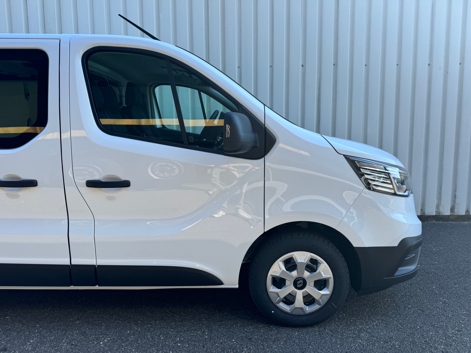 RENAULT Trafic Kastenwagen Advance KW L1H1 2.0 Blue dCi 150 EAG9 E Ntzl.-image-26