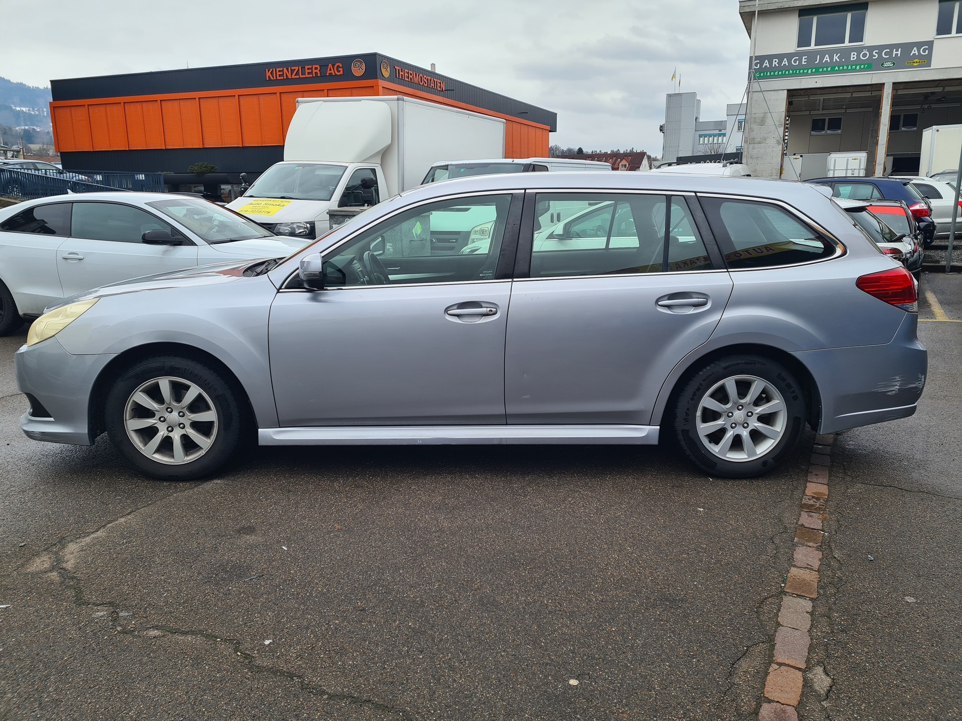 SUBARU Legacy 2.0i Limited AWD Lineartronic-showroom-element-3